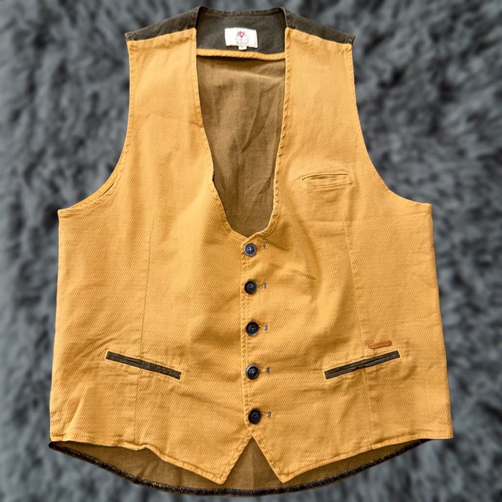 Vintage Aragaza Barcelona Vest Plaid Men’s Beige XL Button Up Waistcoat Regular Size Men Size US XL / EU 56 / 4 - 1 Thumbnail