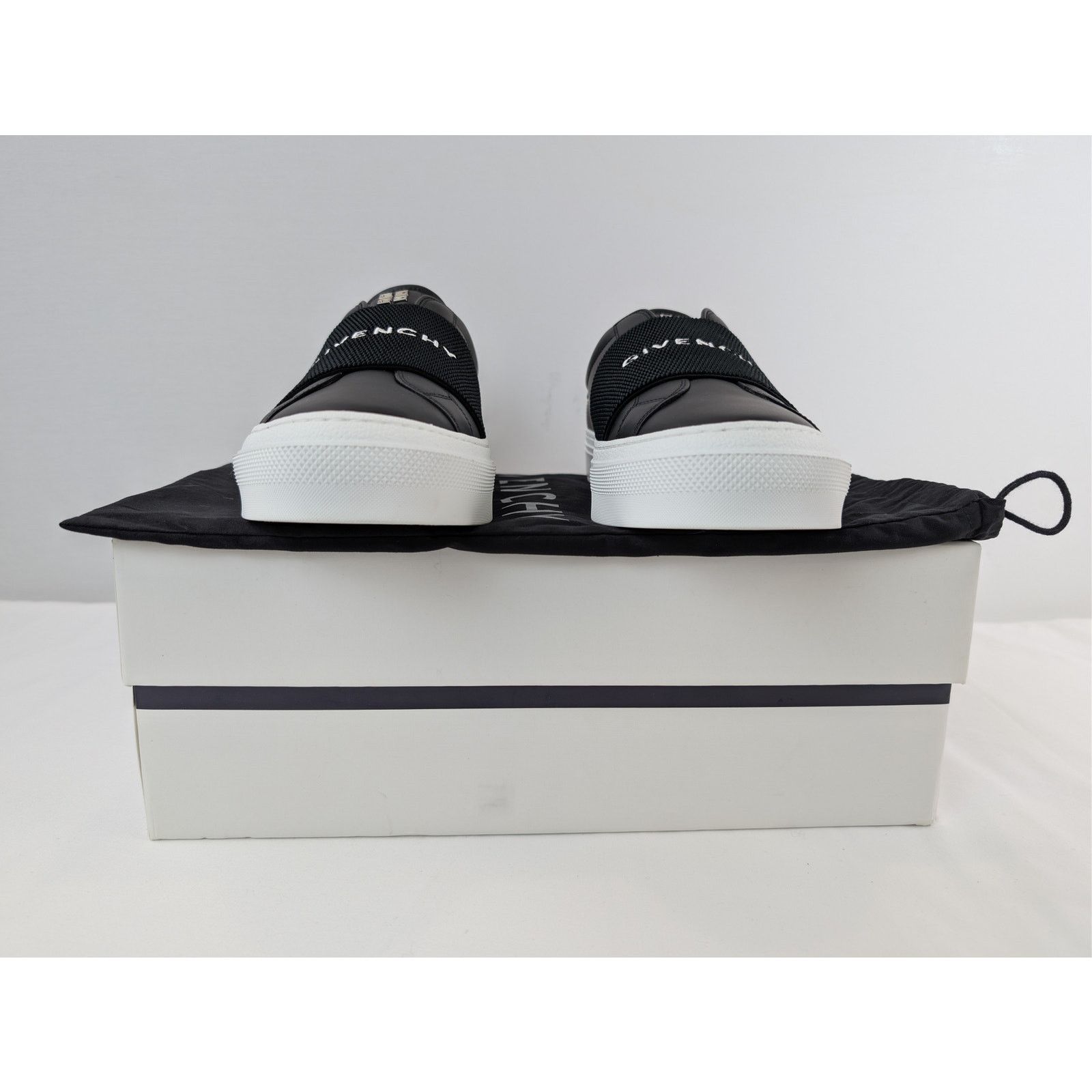 Givenchy o1rshd1 100% Calf Leather City Sport Sneakers in Black Size US 14 / EU 47 - 16 Thumbnail