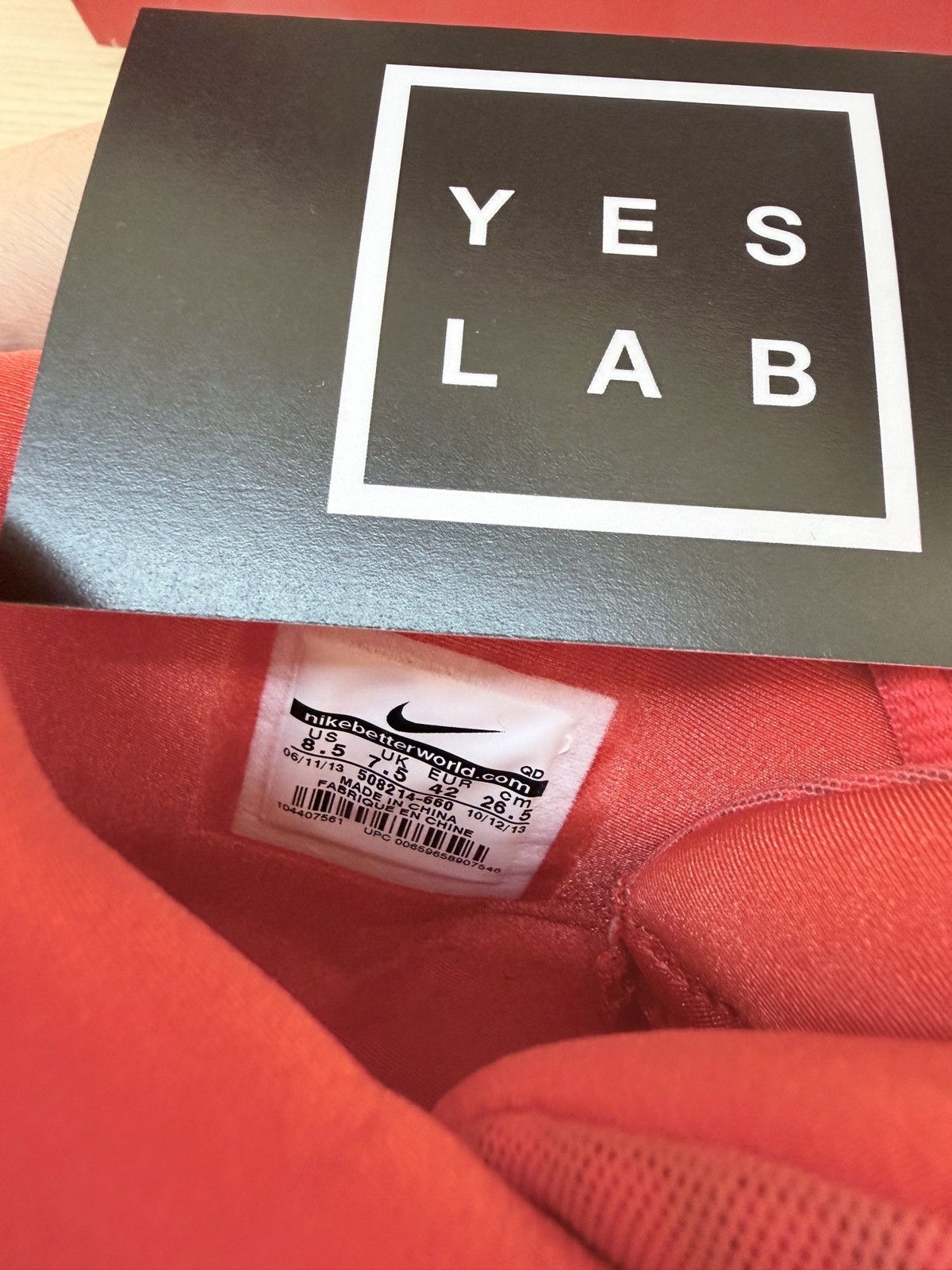 Nike NIKE YEEZY 2 RED OCTOBER Size US 8.5 / EU 41-42 - 15 Thumbnail