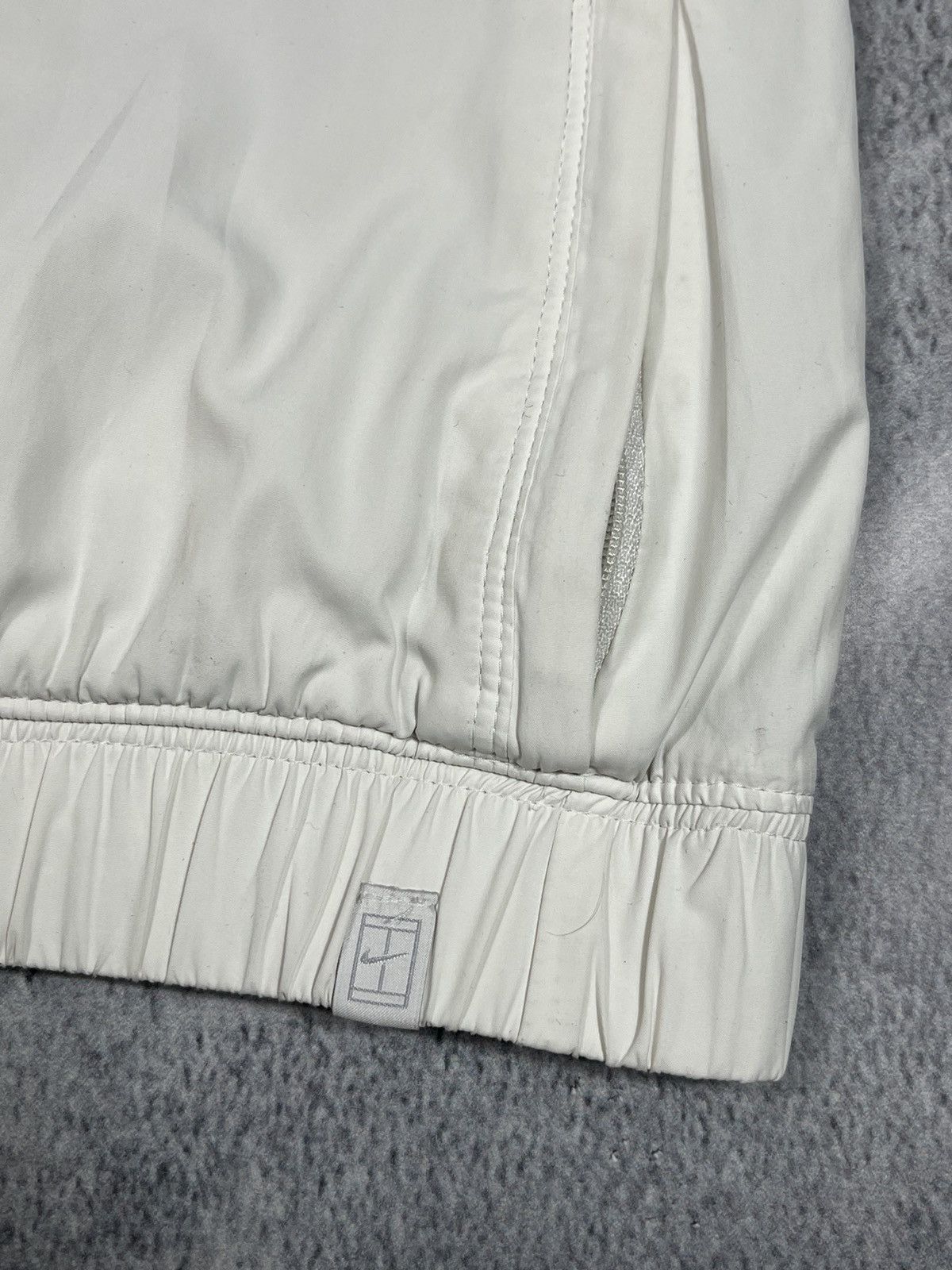Nike × Vintage Vintage Y2K Nike swoosh windbreaker light jacket size L Size L / US 10 / IT 46 - 10 Thumbnail