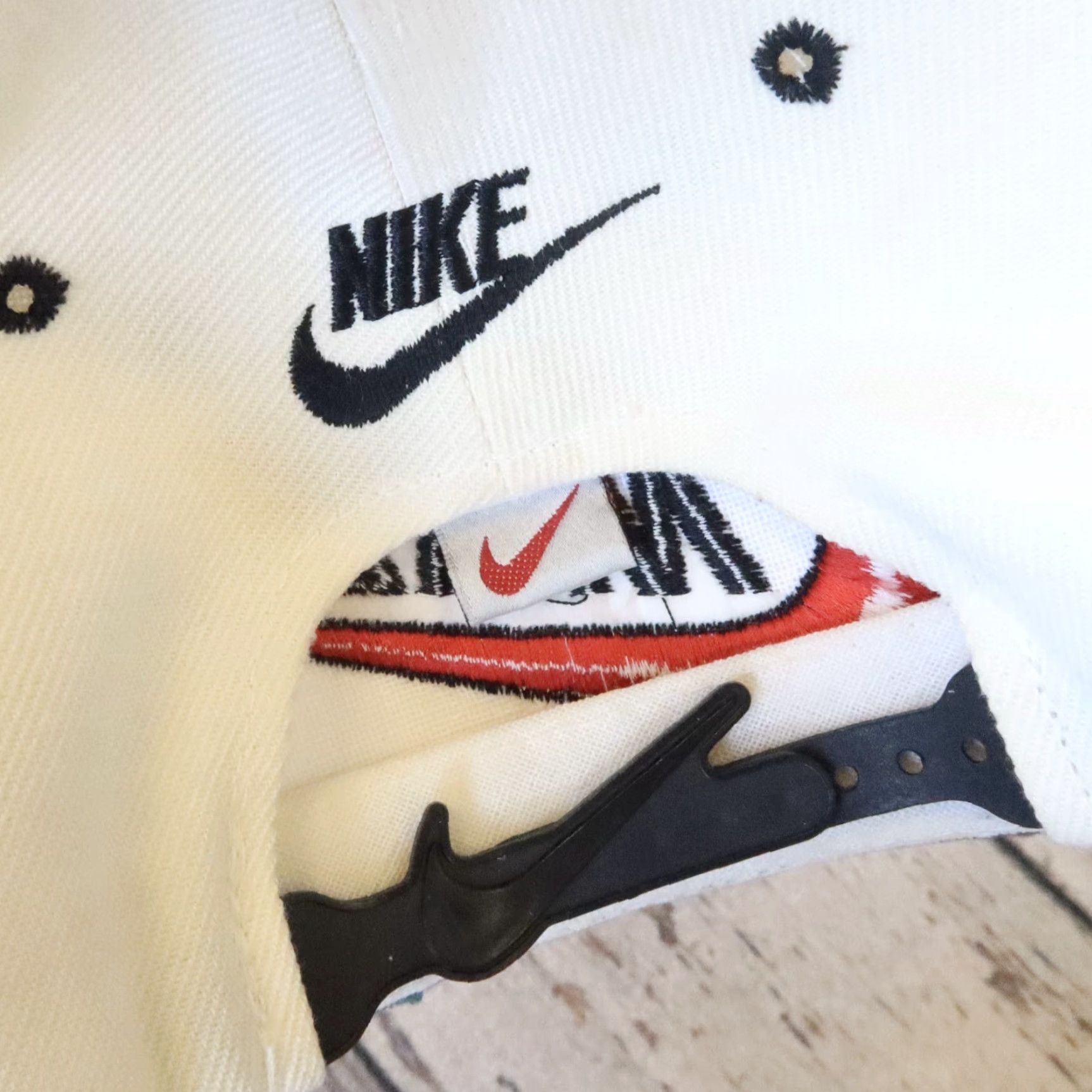 Nike VINTAGE Nike Team Sports Snapback Hat Mens One Size White 90s Rare Size ONE SIZE - 6 Thumbnail