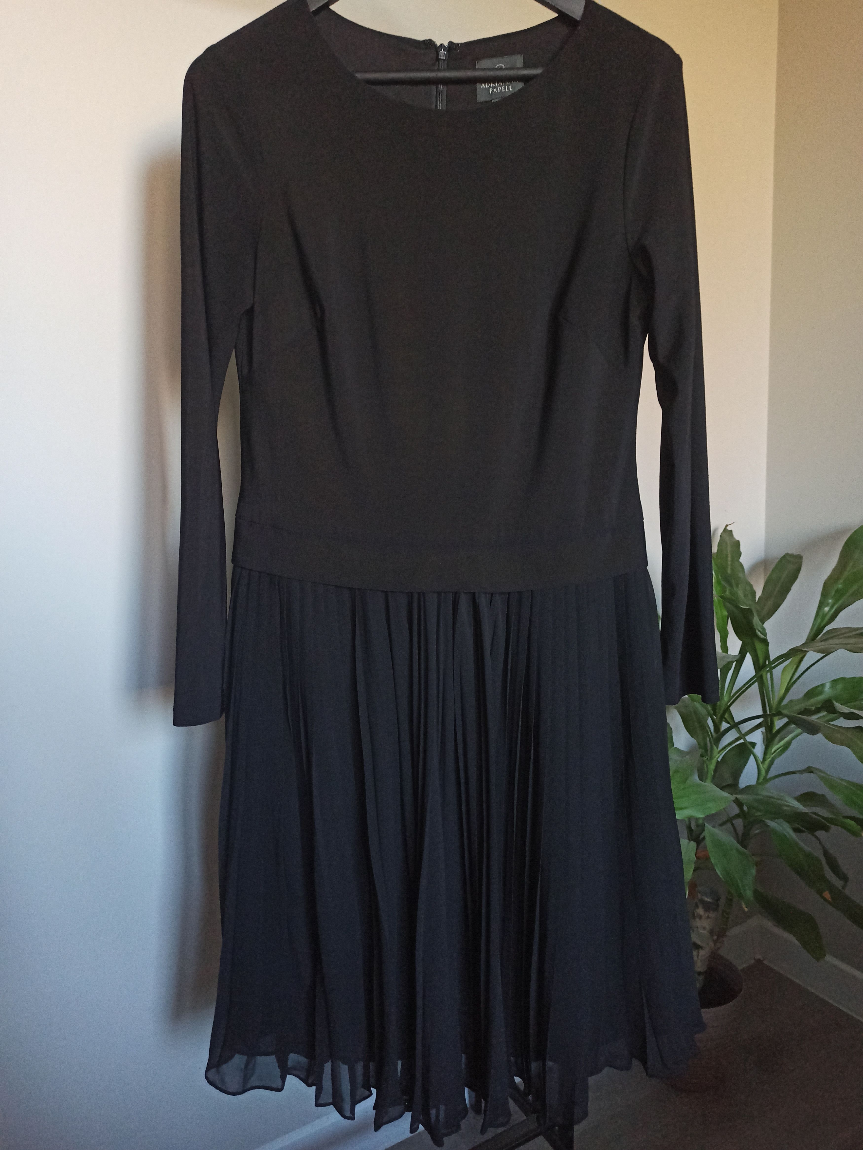 Adrianna Papell Black dress Adrianna Pappell size 40 Size L / US 10 / IT 46 - 1 Thumbnail