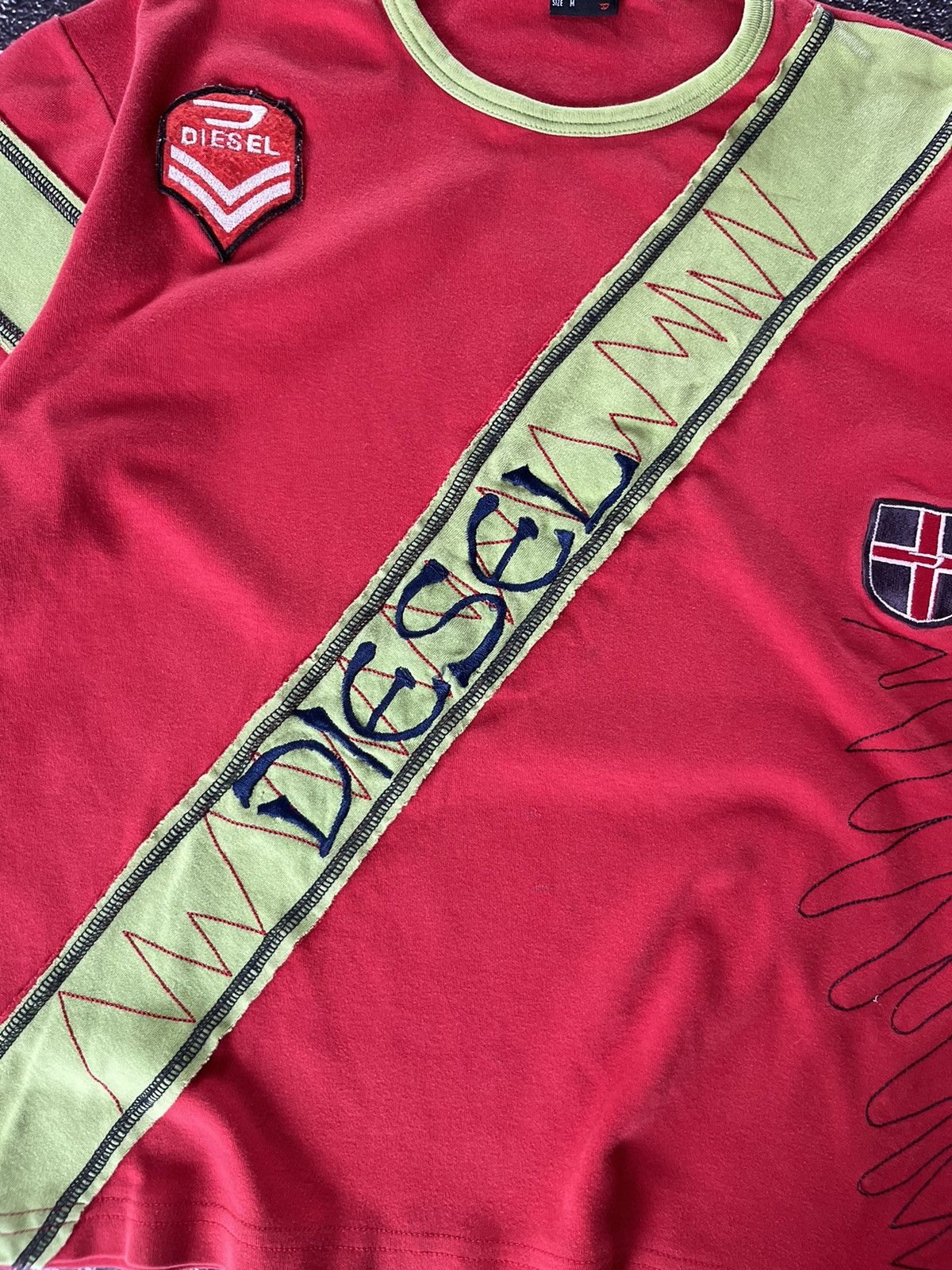Diesel Vintage Diesel Big Logo Avant Garde Red Green Tee T-Shirt Size US M / EU 48-50 / 2 - 4 Thumbnail