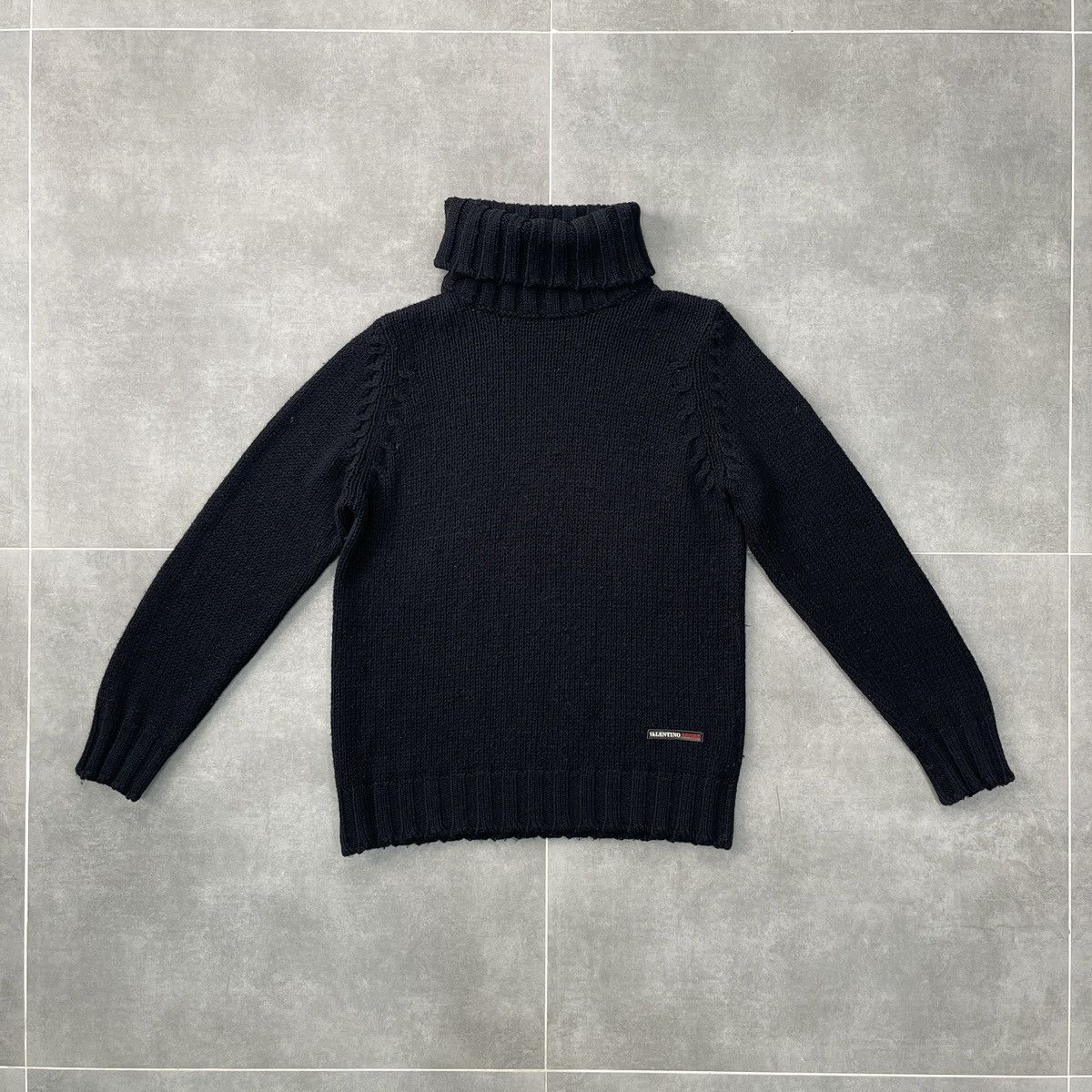 Valentino × Vintage Vintage Valentino Sport Wool Sweater Size 44 Size US S / EU 44-46 / 1 - 4 Thumbnail