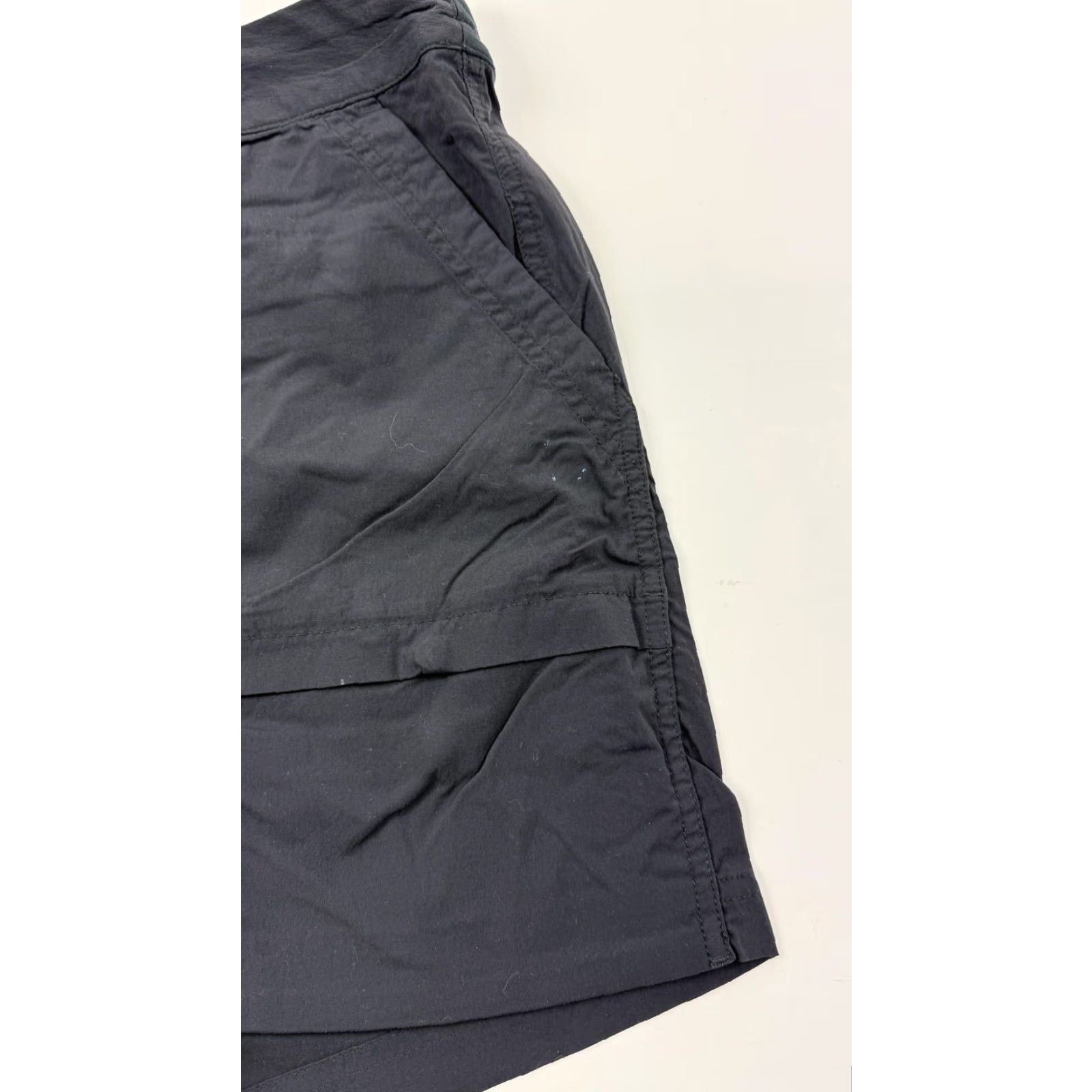 Vintage REI Co-op Shorts Mens M Black Nylon Quick Dry Pockets Hiking Elastic Waist Regular Fit Womens? Size US 31 - 4 Thumbnail