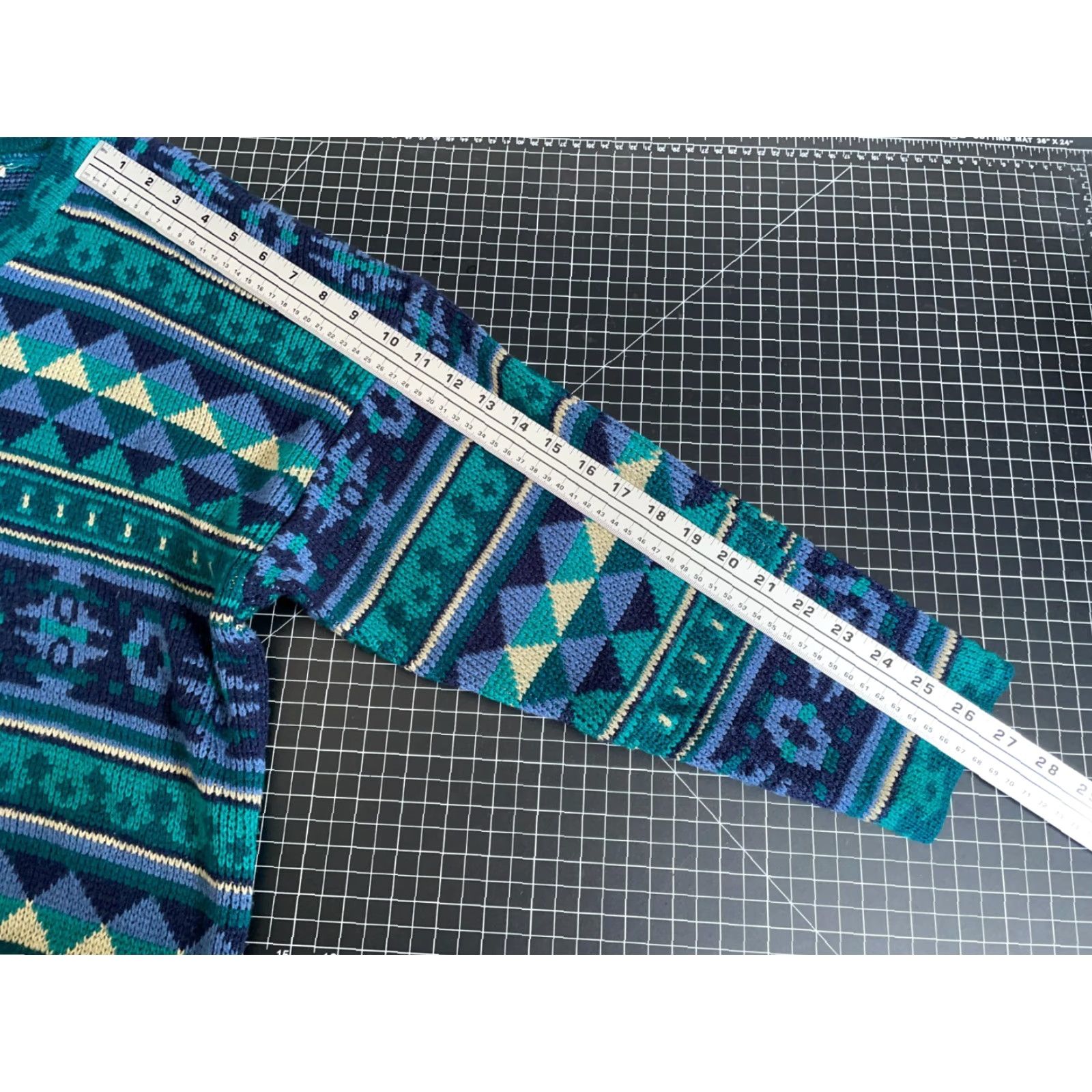 Vintage VINTAGE Stefano International Sweater Geometric 90s Aztec Pullover V-Neck Green Blue One Size Womens Size ONE SIZE - 7 Thumbnail