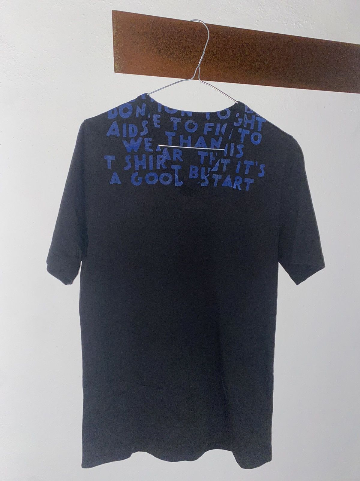Maison margiela black and blue aids tee