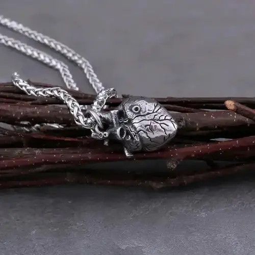 Vintage Anatomical Heart Pendant Necklace Size ONE SIZE - 3 Thumbnail