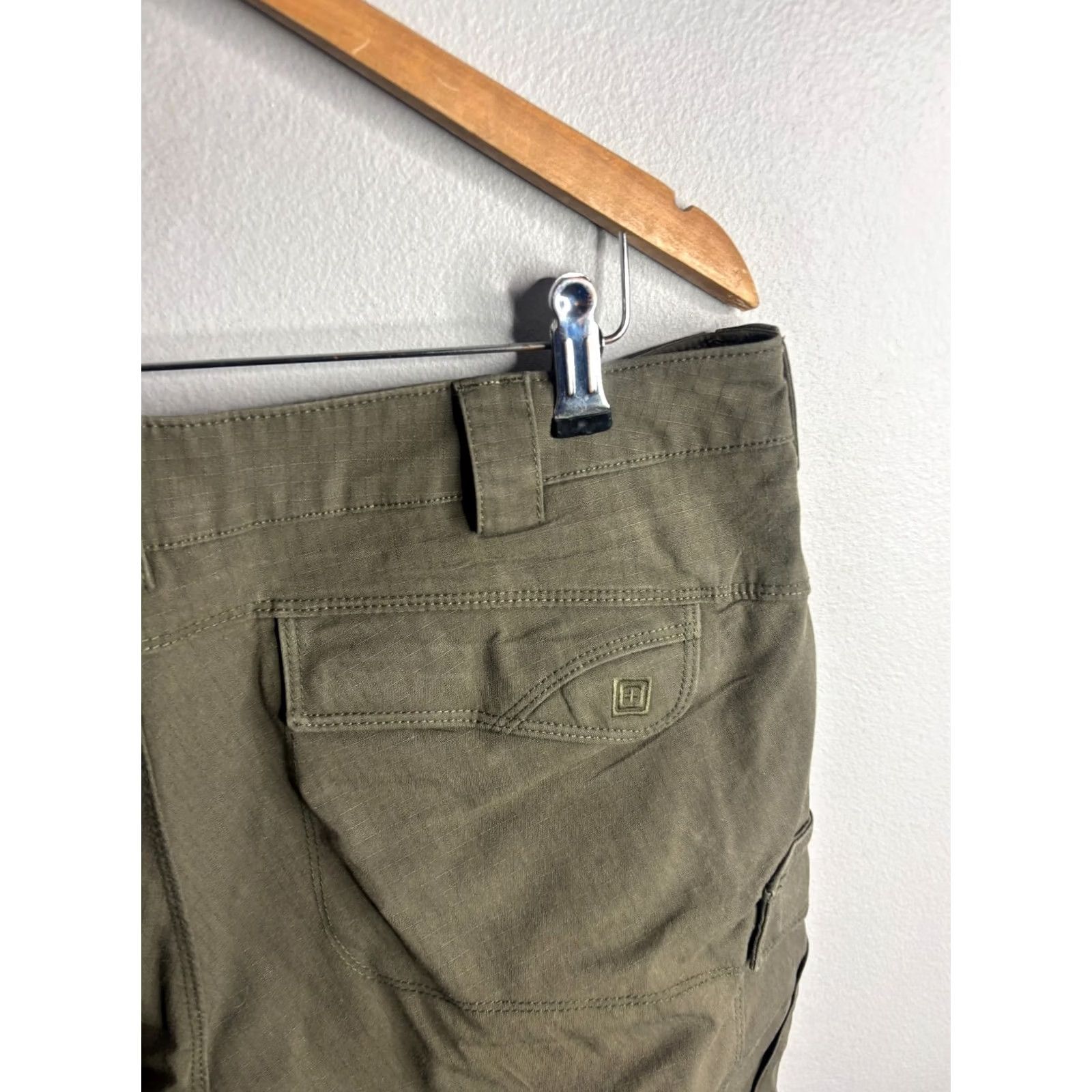 Vintage 5.11 Tactical Pants Womens 18 Regular Green Cargo Ripstop Outdoor Hiking Size 40" / US 18 - 5 Thumbnail