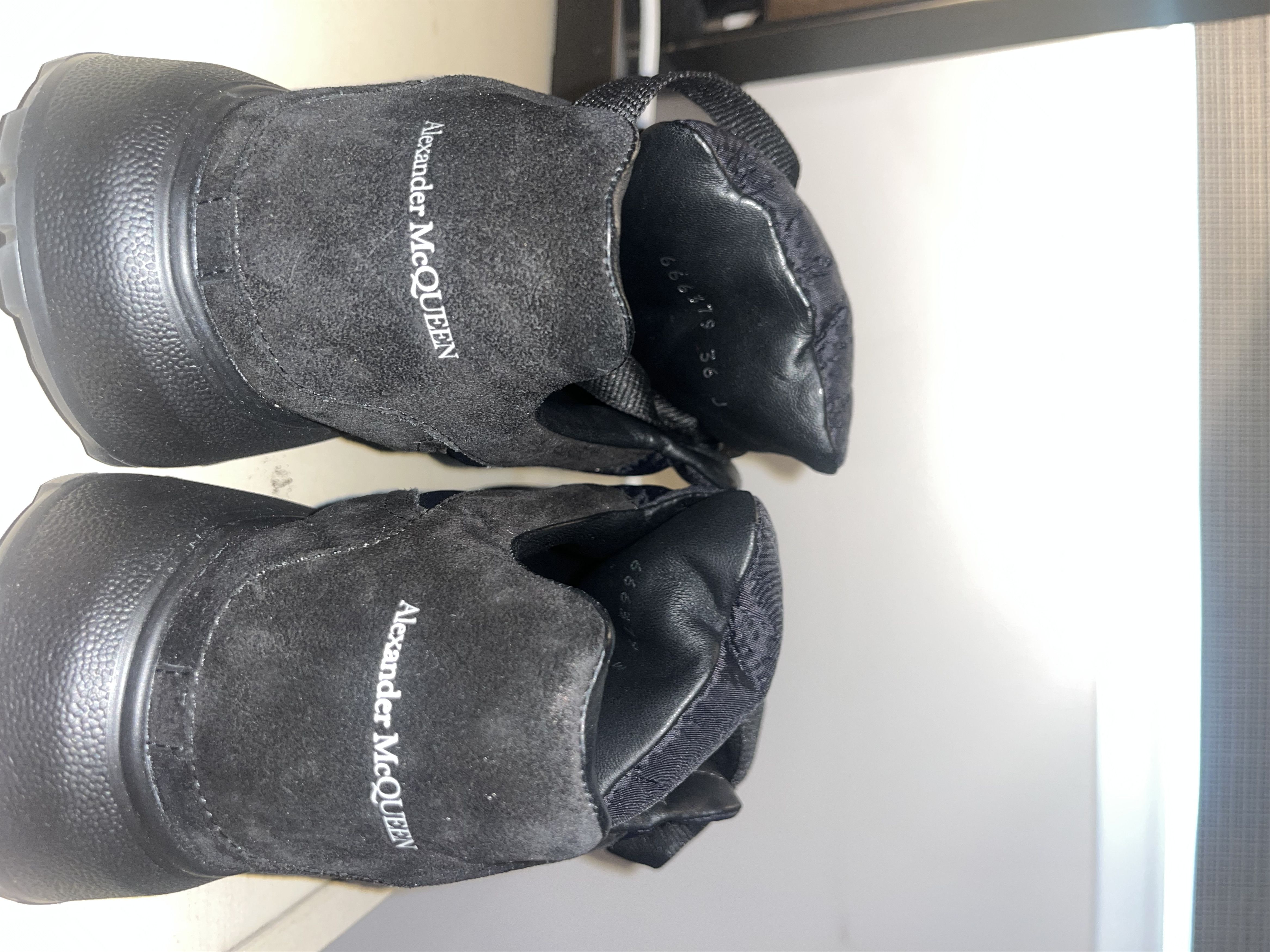 Alexander McQueen Women's Oversized Sneaker Size US 6 / IT 36 - 9 Thumbnail