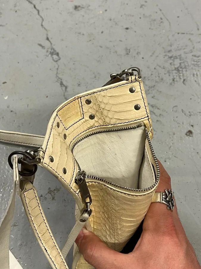 Rick Owens SS2020 Rick Owens Tecuatl Python Leather Creamy White Shoulder Bag Size ONE SIZE - 10 Thumbnail