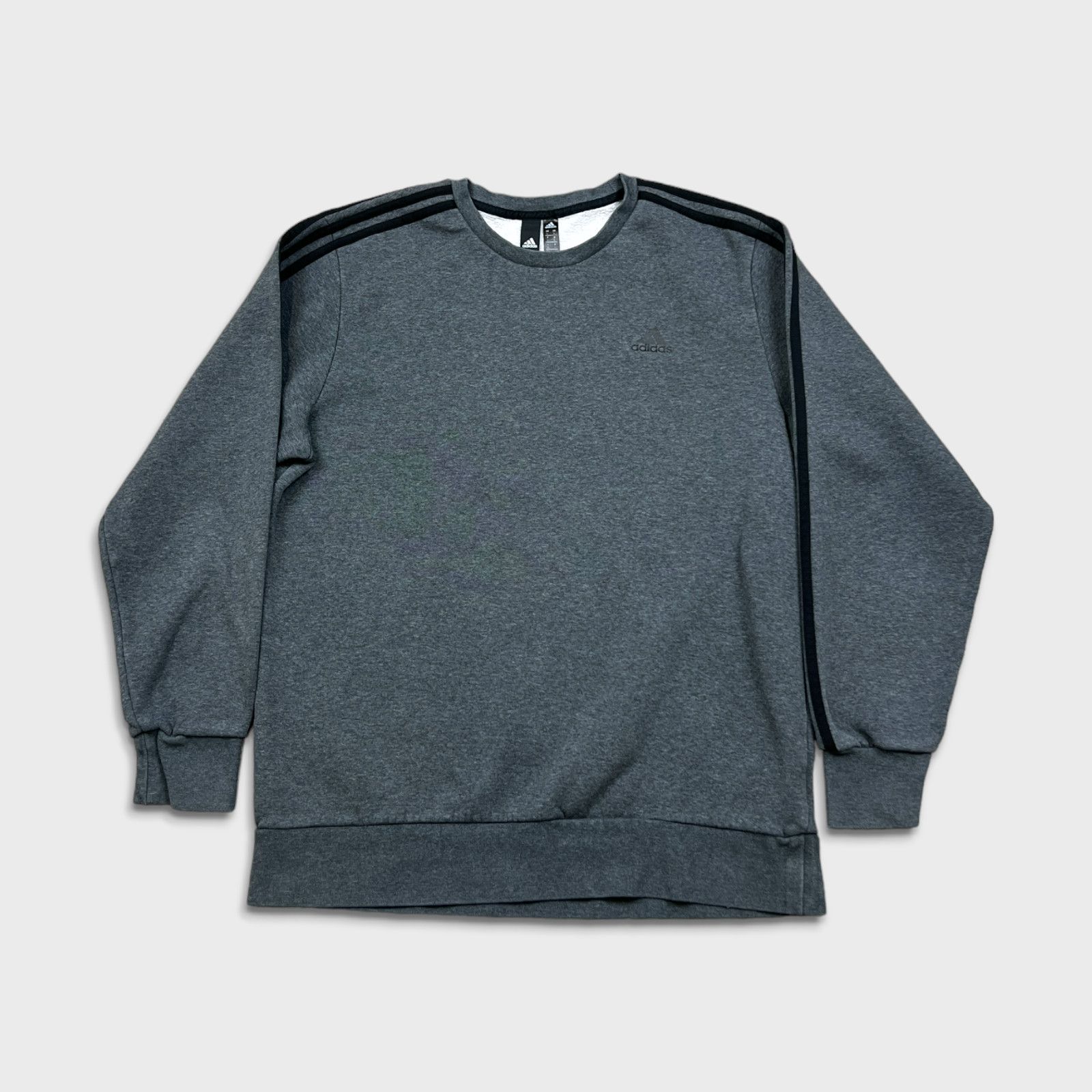 Adidas × Vintage Adidas Sweatshirt Large Essentials Spell Out Pullover Crew Size US L / EU 52-54 / 3 - 1 Thumbnail
