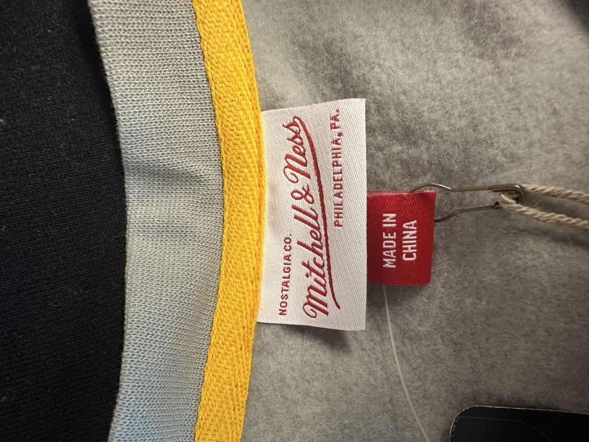 Mitchell & Ness Cleveland Cavaliers Mitchell & Ness Pullover, size large Size US L / EU 52-54 / 3 - 6 Thumbnail