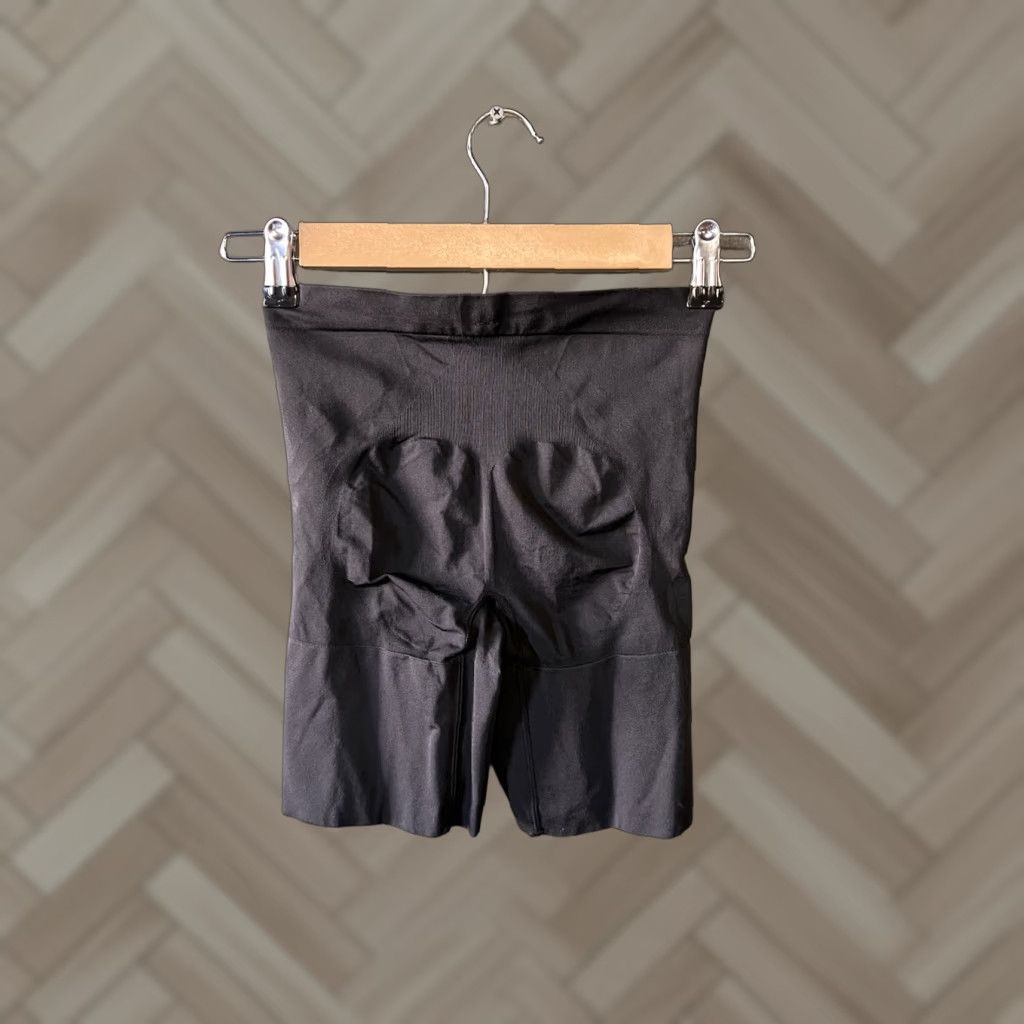 Spanx Spanx Black Compression Shorts Womens Medium Size 32" / US 10 / IT 46 - 1 Thumbnail