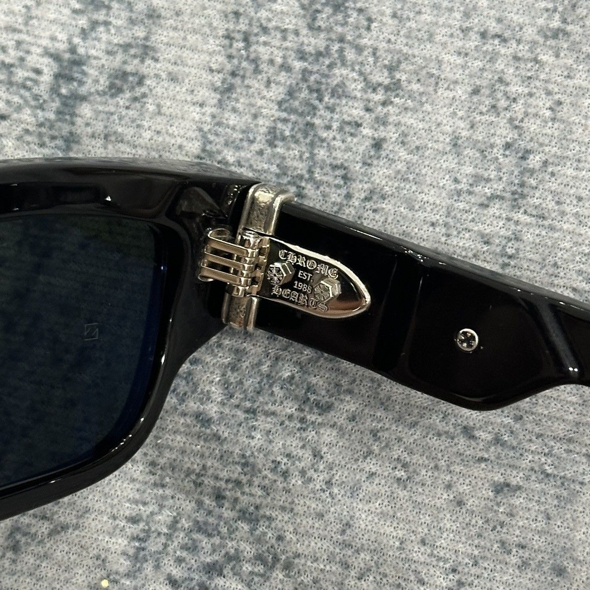 Chrome Hearts CHROME HEARTS GIRTH QUAKE SUNGLASSES Size ONE SIZE - 6 Thumbnail