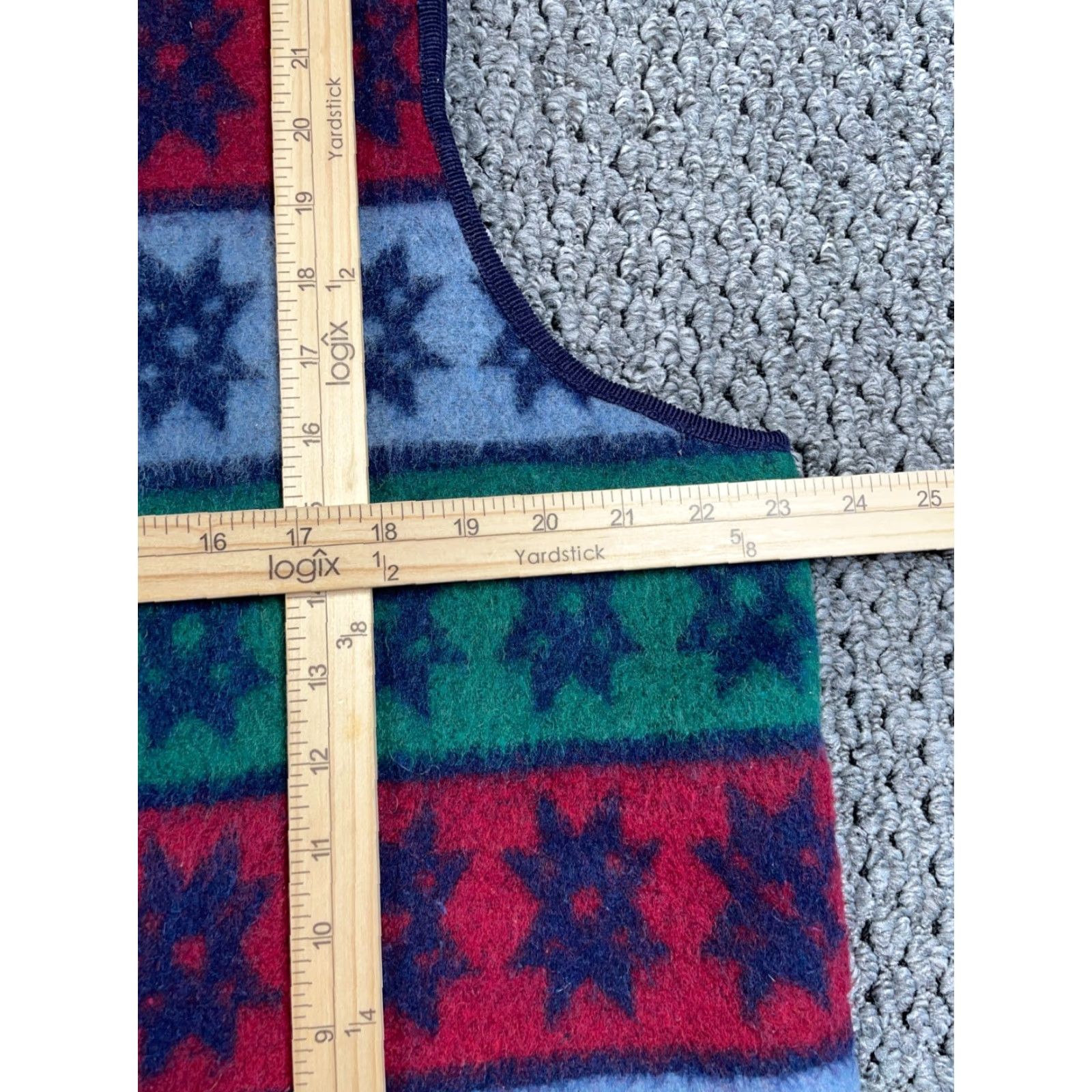 Vintage VINTAGE Erika Vest Women Large Green Red Wool Snowflake Geometric Button Up 90s Aztec Tribal Lightweight Women Size L / US 10 / IT 46 - 5 Thumbnail