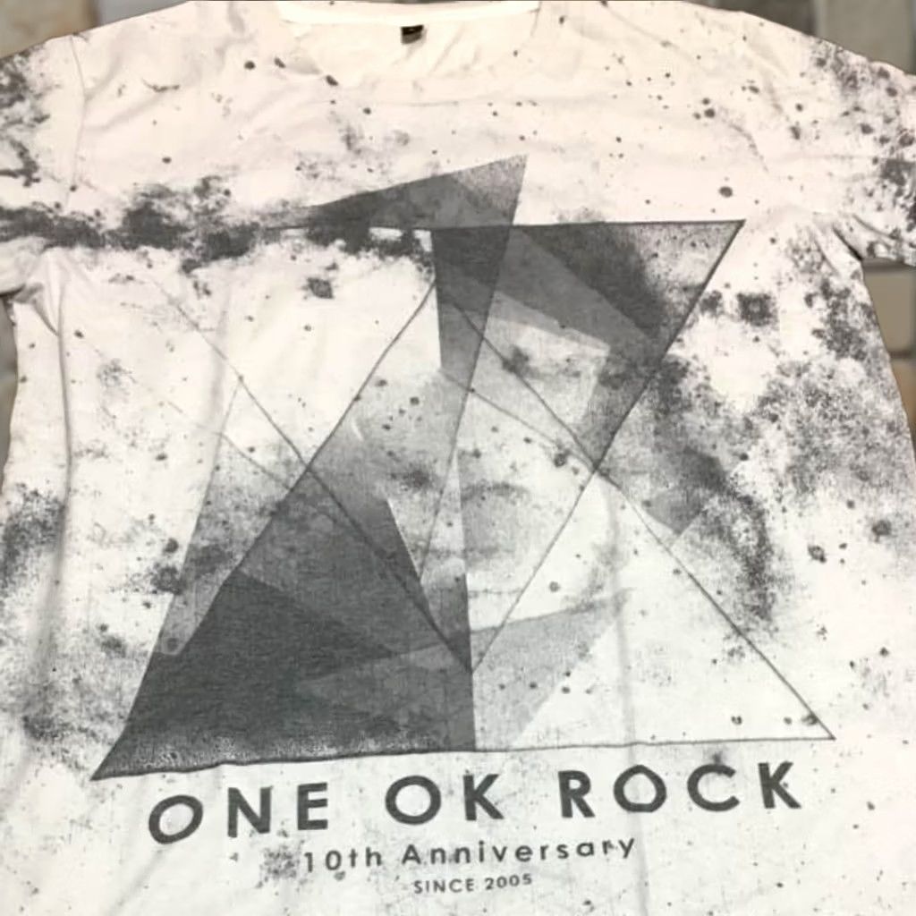 Vintage ONE OK ROCK T-Shirt 10th Anniversary Limited Gray/White Splatter Print JP Unbranded Cotton Short Sleeve Crew Neck Unisex Adults L Gray Size US L / EU 52-54 / 3 - 1 Preview