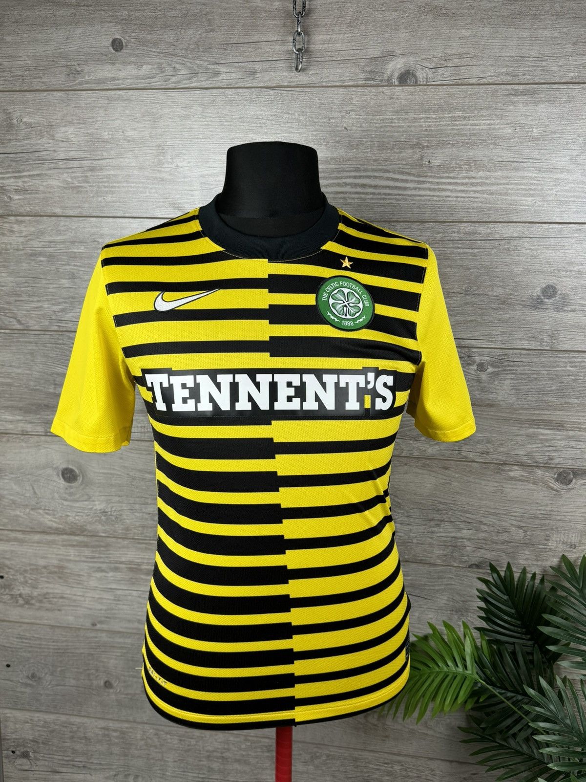 Nike × Vintage CELTIC Vintage NIKE Shirt 2011/12 Scottish FOOTBALL Size S Size US S / EU 44-46 / 1 - 1 Thumbnail