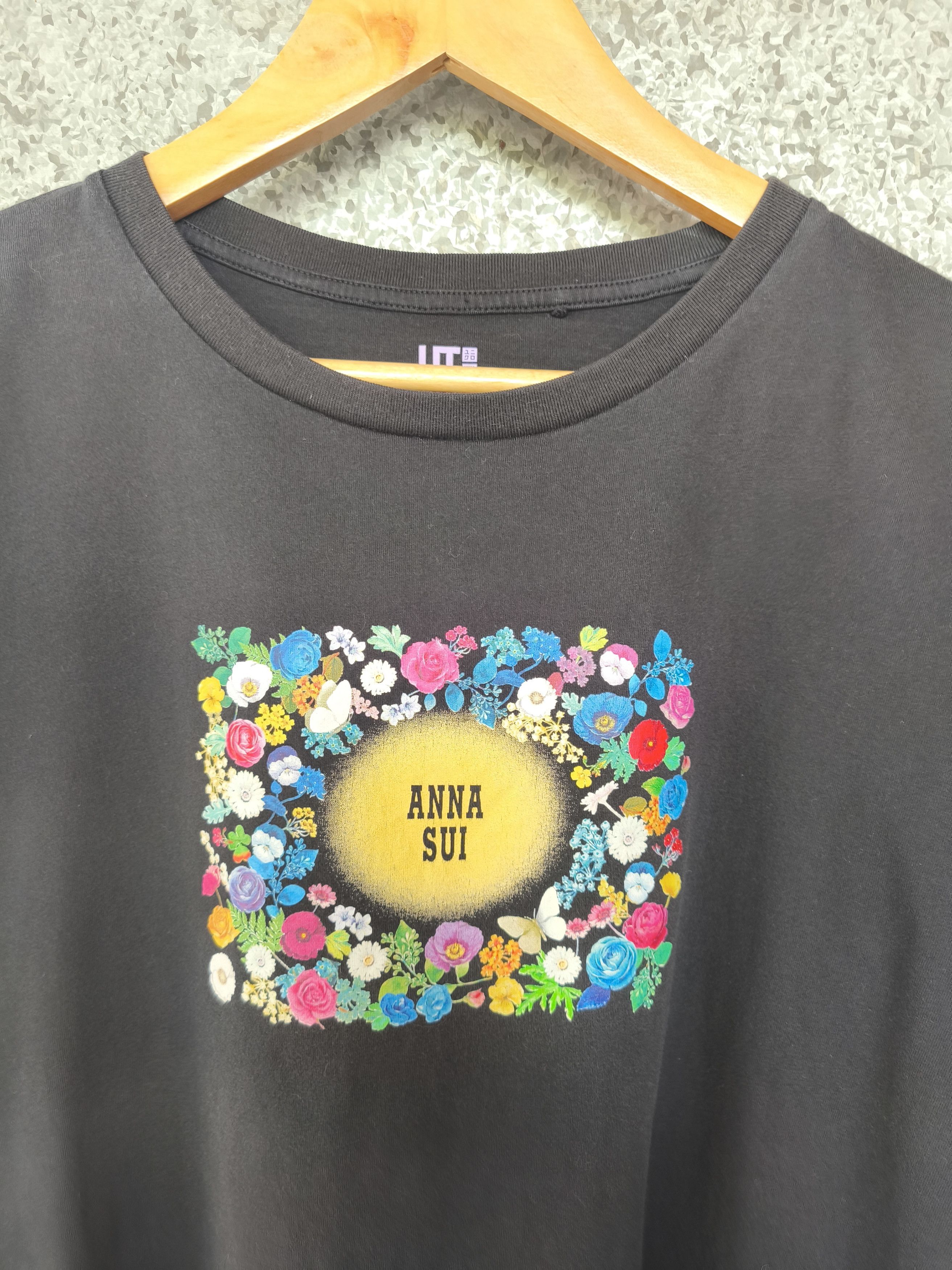Anna Sui 🔥 Anna Sui X Uniqlo t shirt Size M / US 6-8 / IT 42-44 - 1 Thumbnail