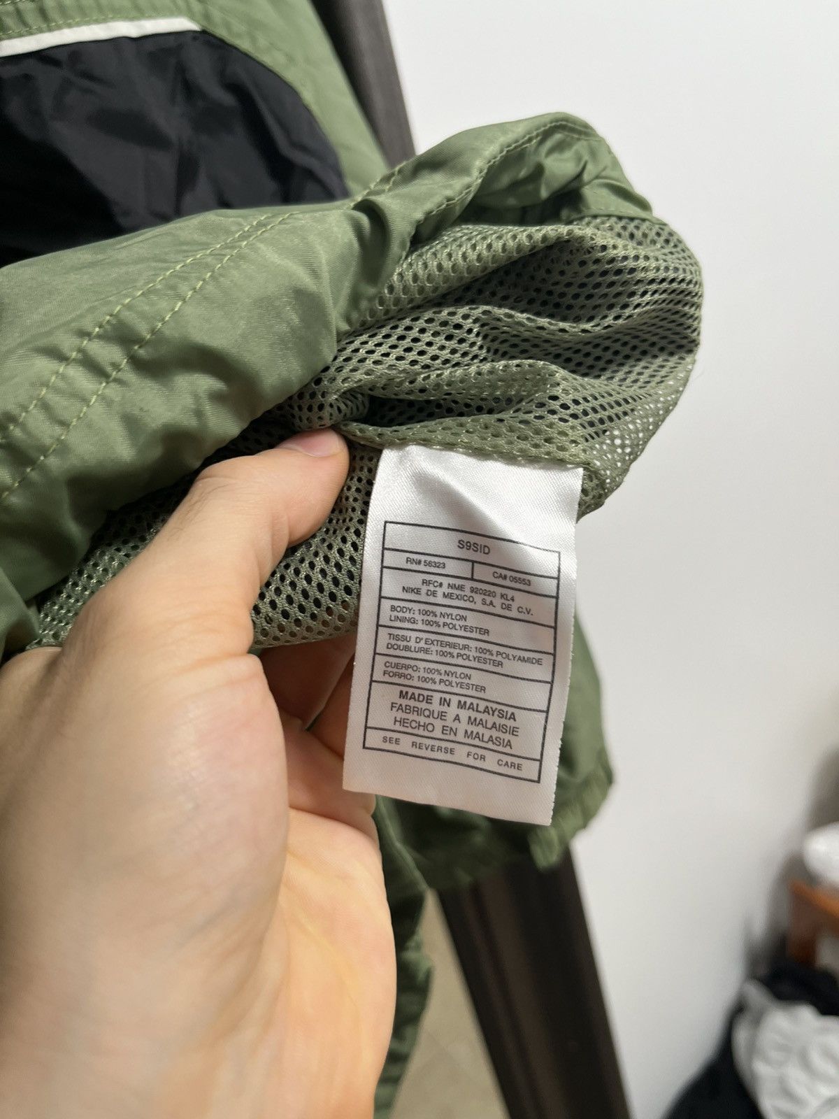 Nike Nike green windbreaker Jacket Vintage Pullover Half Zip Size US L / EU 52-54 / 3 - 3 Thumbnail