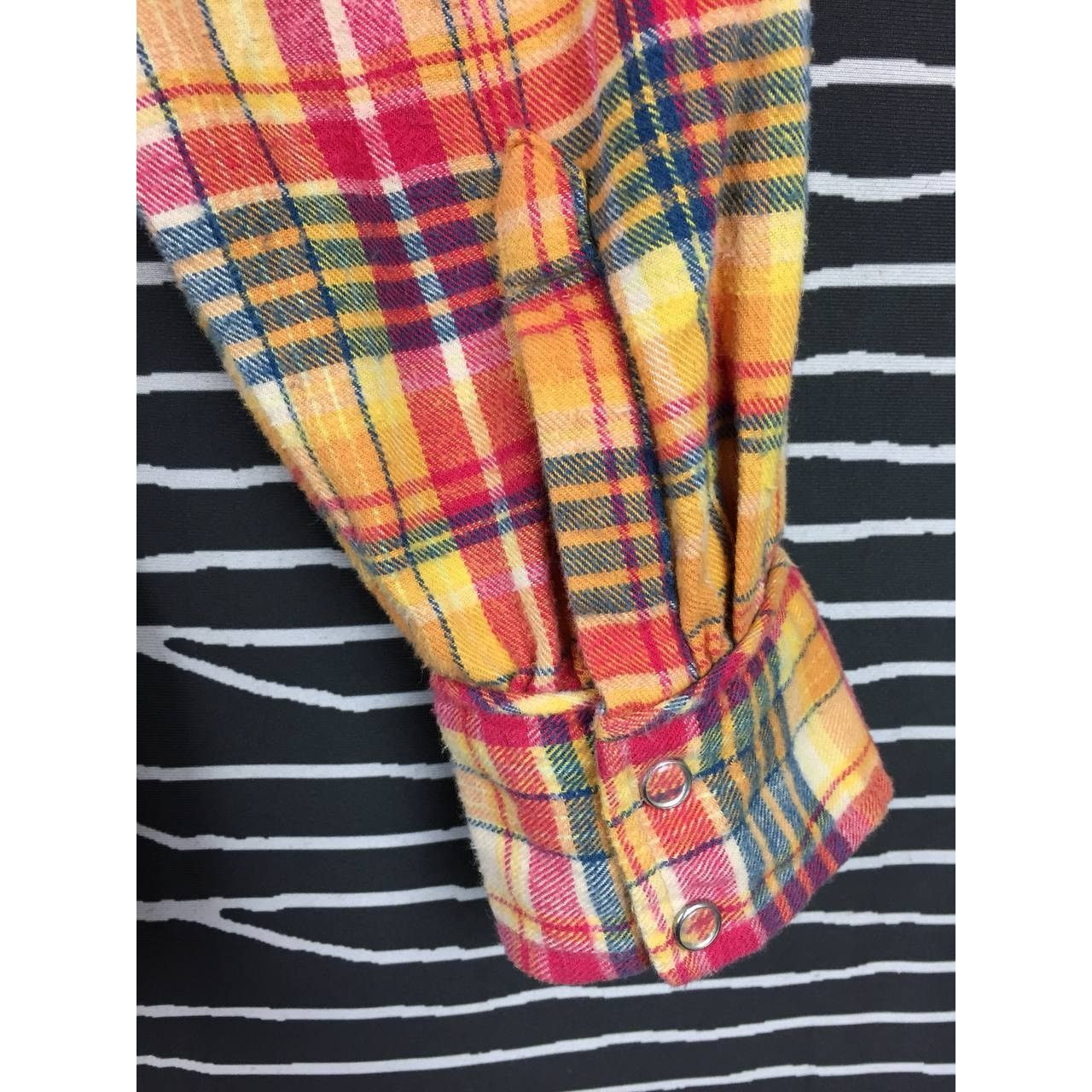 Flannel × Vintage × Wrangler Vtg Wrangler Western Snap Button Plaid Flannel Shirt Size US L / EU 52-54 / 3 - 8 Thumbnail