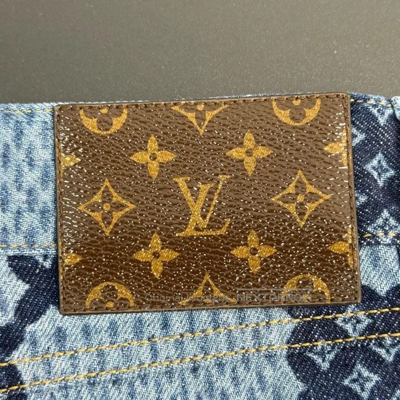 Louis Vuitton Louis Vuitton Washed blue checkerboard presbyopic leather Size US 36 / EU 52 - 7 Thumbnail
