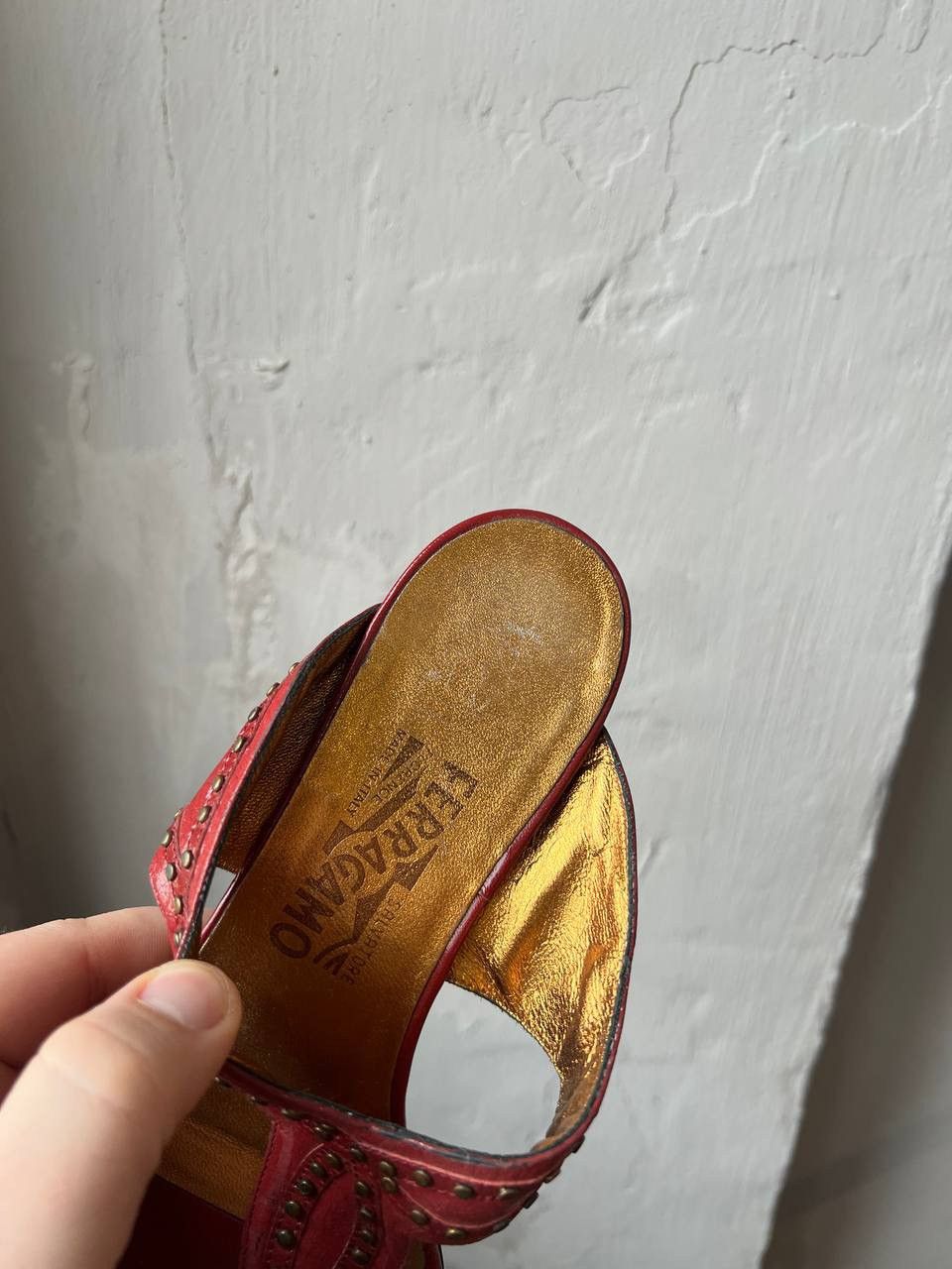 Salvatore Ferragamo SALVATORE FERRAGAMO RED GOLD LEATHER PATERN SLIDE SANDALS 38 Size US 8 / IT 38 - 6 Thumbnail