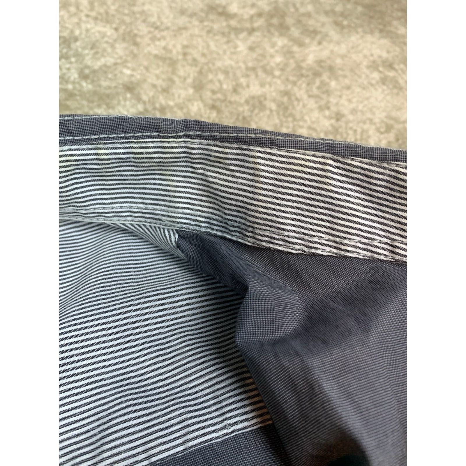 Sovereign Code Sovereign Code Shirt L Gray Short Sleeve Button Up Pockets Collared Button-Down Size US L / EU 52-54 / 3 - 5 Thumbnail