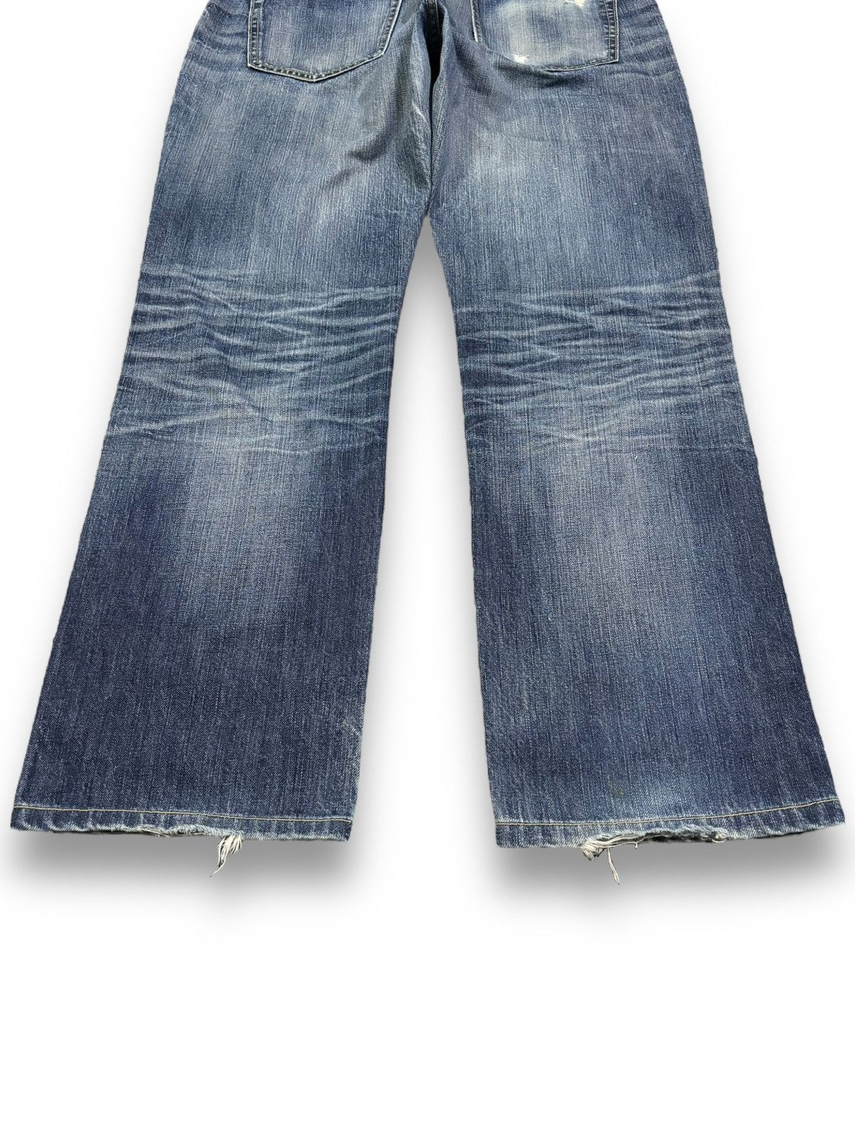 Undercover × Uniqlo Vintage Uniqlo UJ S002 Blue Wash Loose Distressed Jeans Size US 34 / EU 50 - 13 Thumbnail