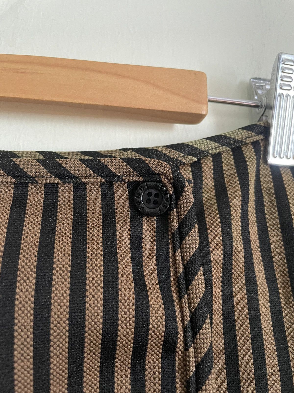 Designer × Fendi × Vintage Fendi wrap mini skirt Size 24" / US 00 / IT 34 - 3 Thumbnail
