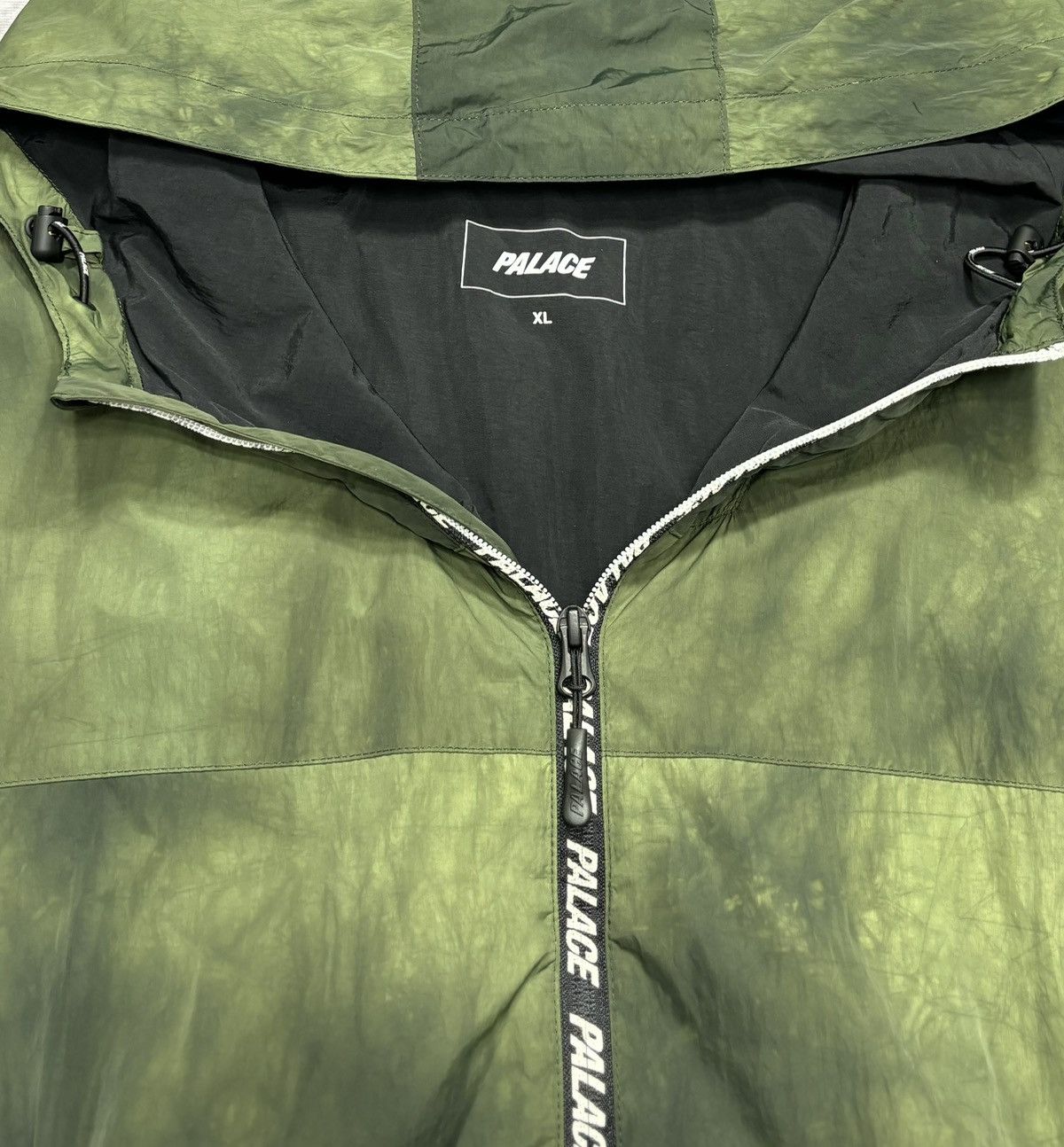 Palace Sealer Shell Top