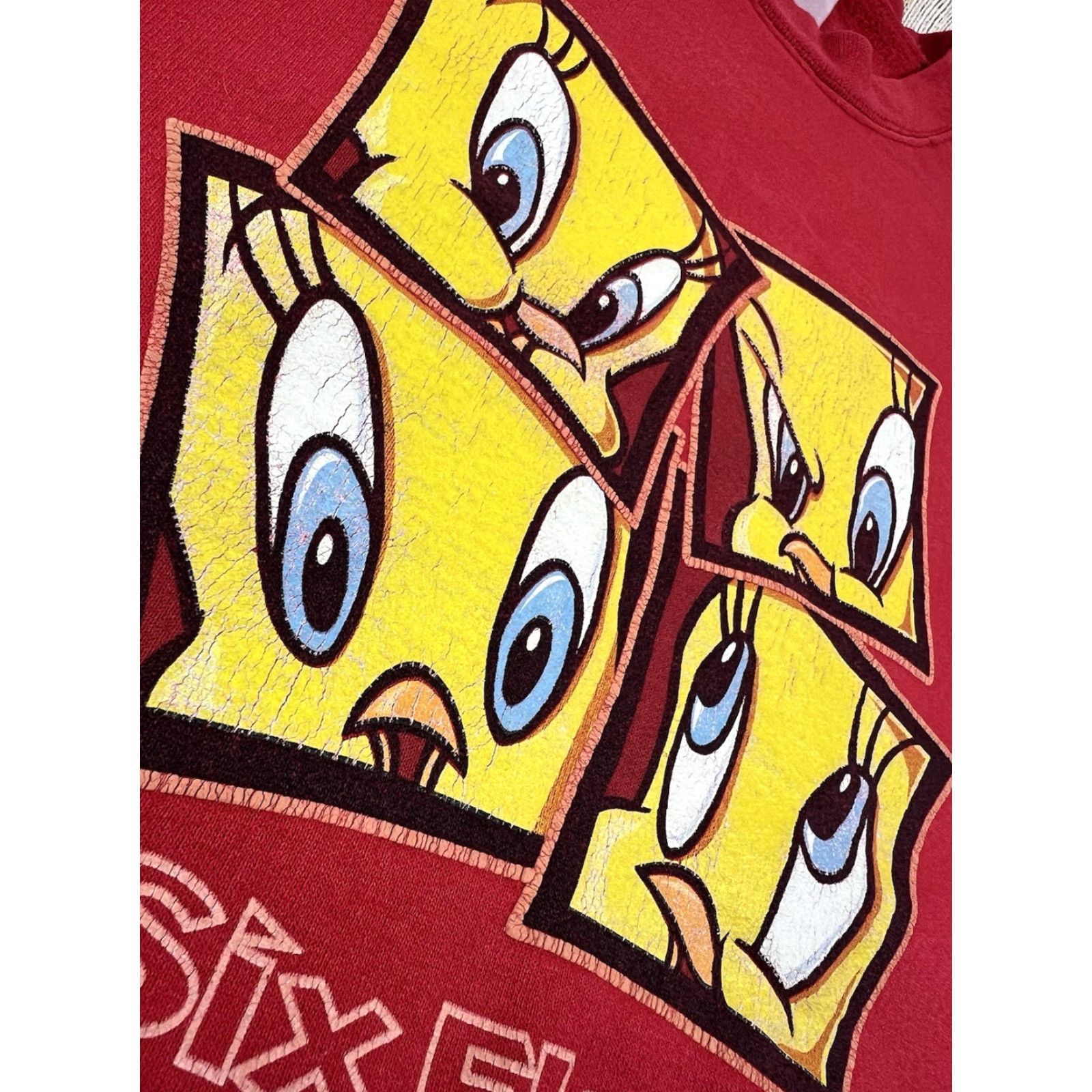 Vintage VINTAGE Six Flags Sweatshirt Crew Neck Men XL Red Tweety Looney Tunes 90s Cartoon Logo Fleece/ Cotton Blend Size US XL / EU 56 / 4 - 4 Thumbnail