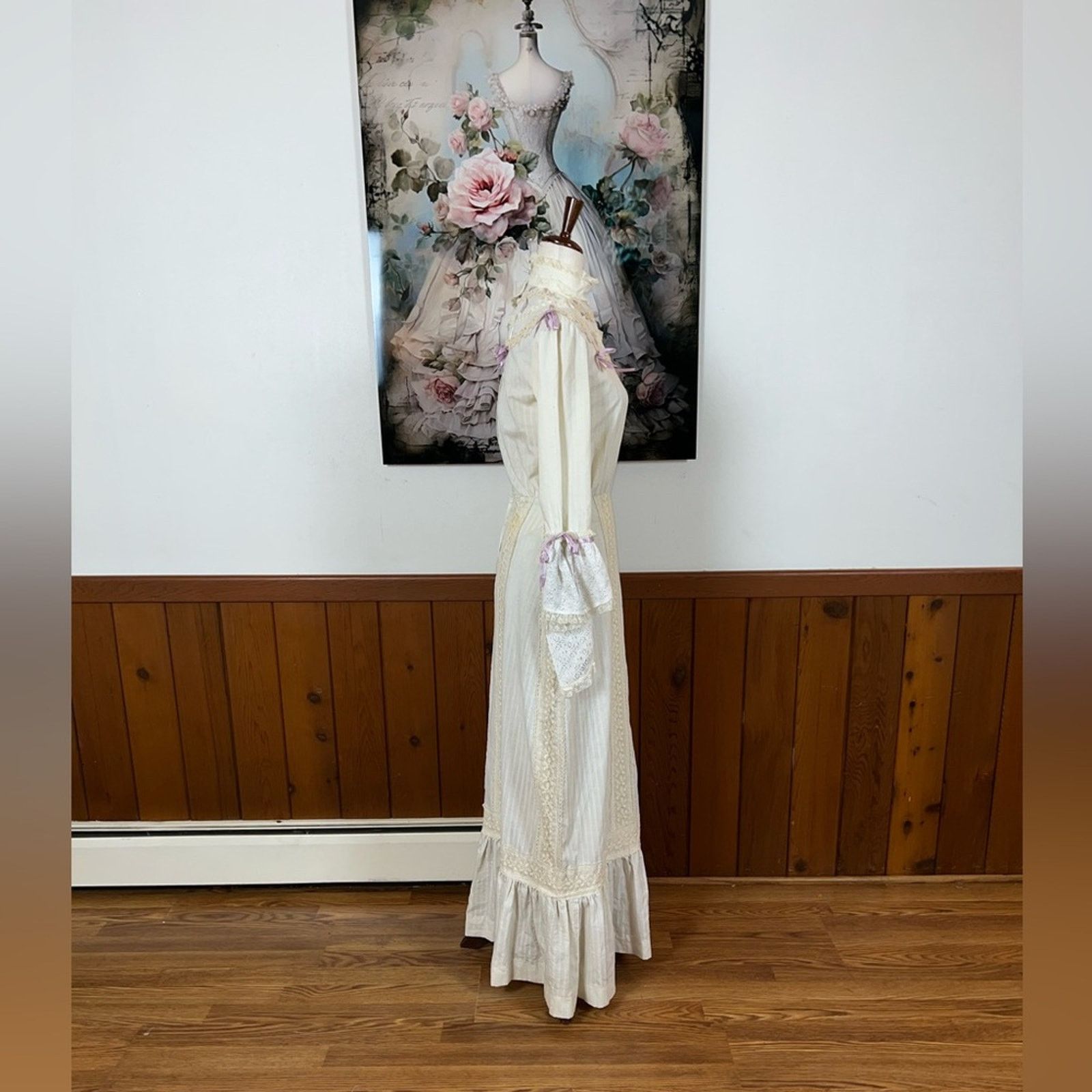 Vintage Fabulous Vintage 1970s Victorian Style Maxi Dress! Size M / US 6-8 / IT 42-44 - 6 Thumbnail