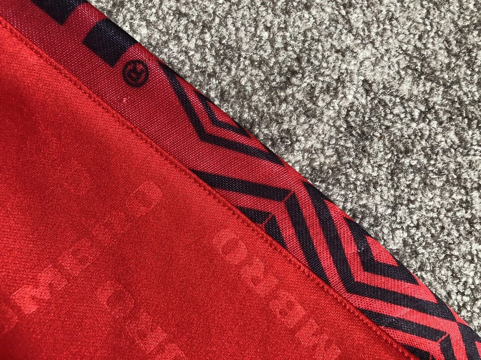 Umbro Umbro Monogram Logo Vintage T-Shirt Mens Size L Rare Size US L / EU 52-54 / 3 - 7 Thumbnail