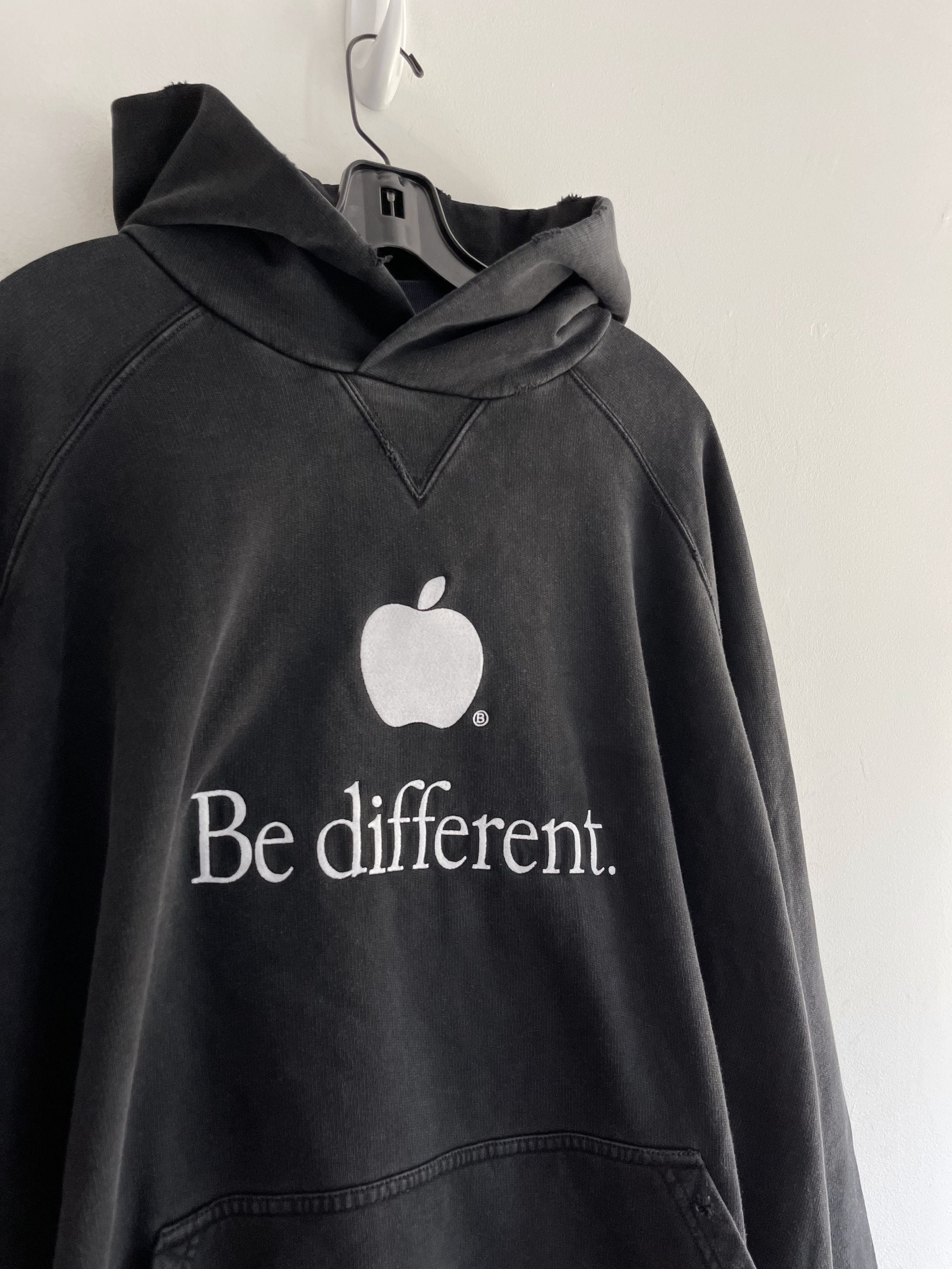 Balenciaga New Apple Be Different Layered Hoodie Rare Size (5) XXL Size US XXL / EU 58 / 5 - 7 Thumbnail