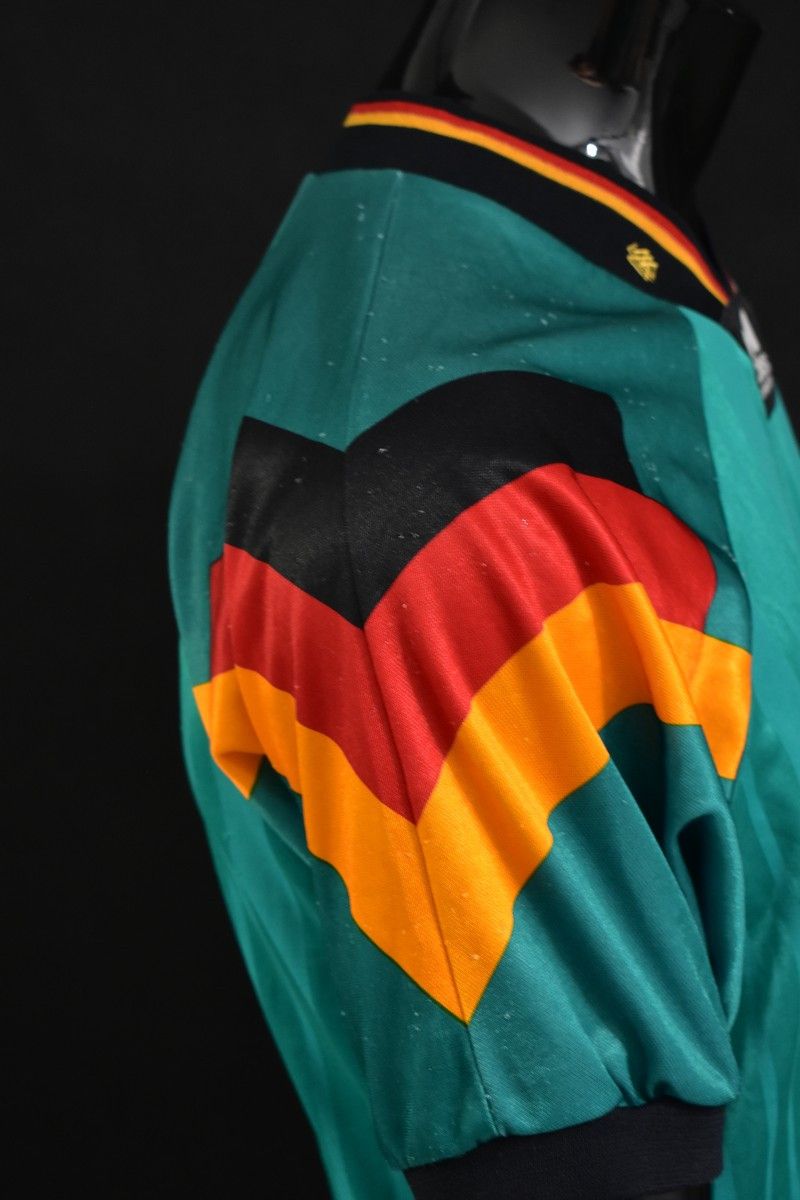 Adidas 1992-94 adidas Germany Away Shirt (SIZE M adults) Size US M / EU 48-50 / 2 - 3 Thumbnail