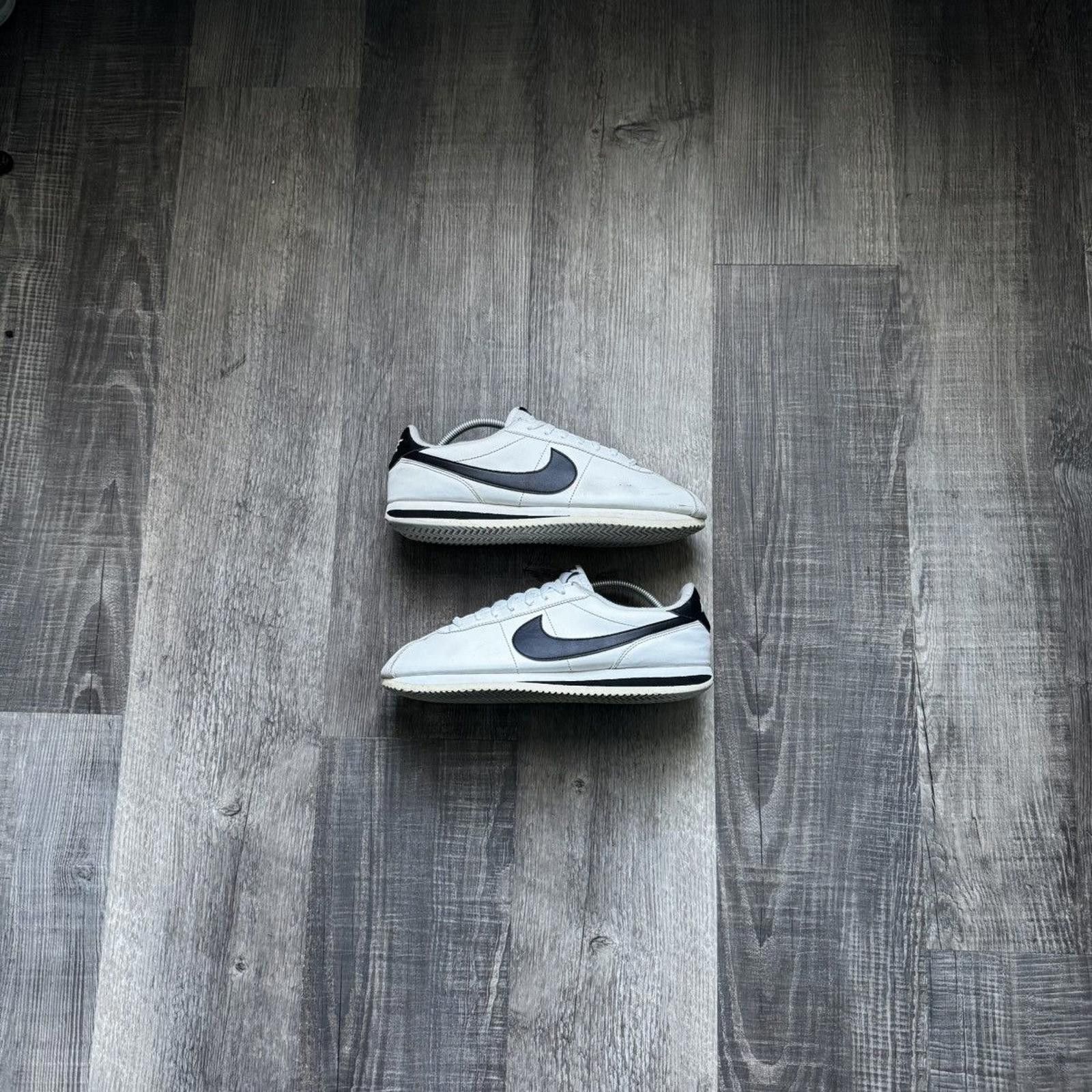 Nike  Cortez Basic Leather (10.5M) Shoes in White, Men's