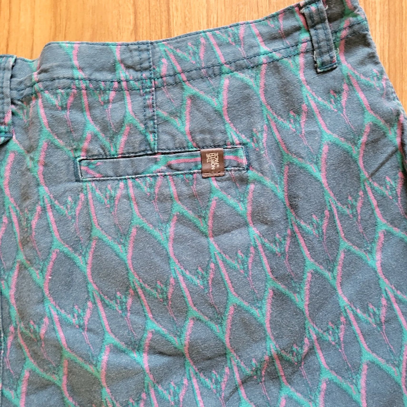 The North Face The North Face Shorts Women's Regular 16 Linen Cotton Chino Flat Front Argyle Pattern Blue Green Pink Summer Casual Size 38" / US 16 / IT 52 - 7 Thumbnail