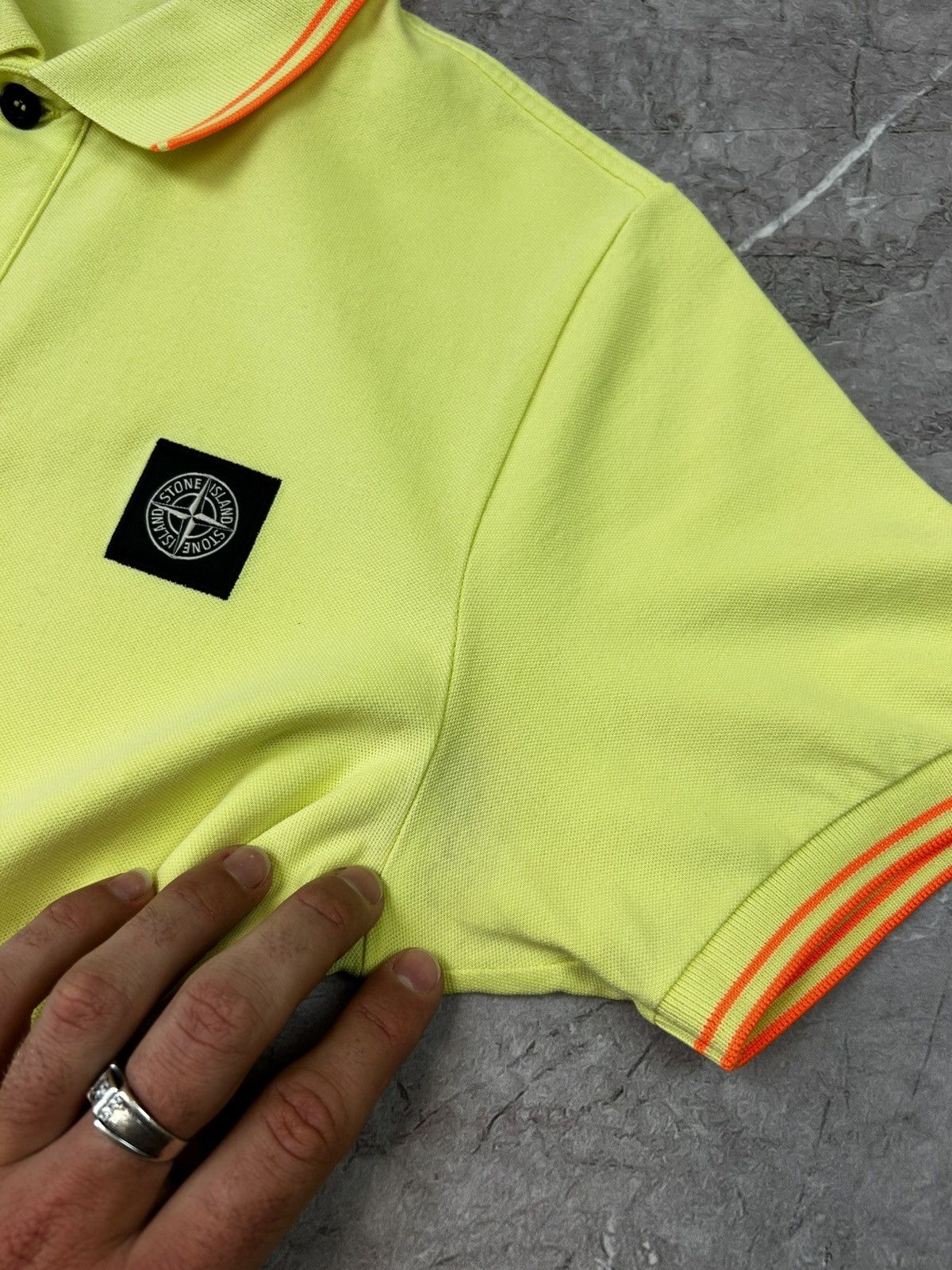 Stone Island Vintage Polo Stone Island Box Logo Tee Yellow T-shirt Size US M / EU 48-50 / 2 - 14 Thumbnail
