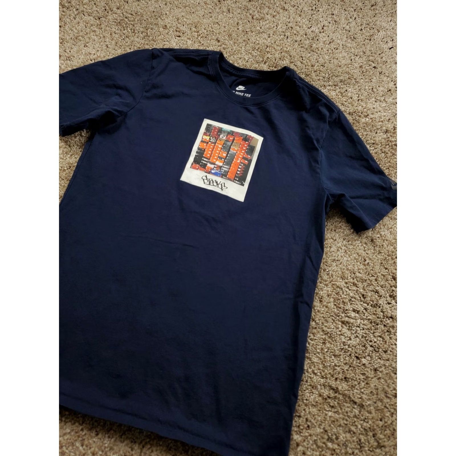 Nike Nike T Shirt Mens Medium Navy Blue Stacks Short Sleeve Athletic Fit Graphic Polo Shirt Style Size US M / EU 48-50 / 2 - 2 Thumbnail