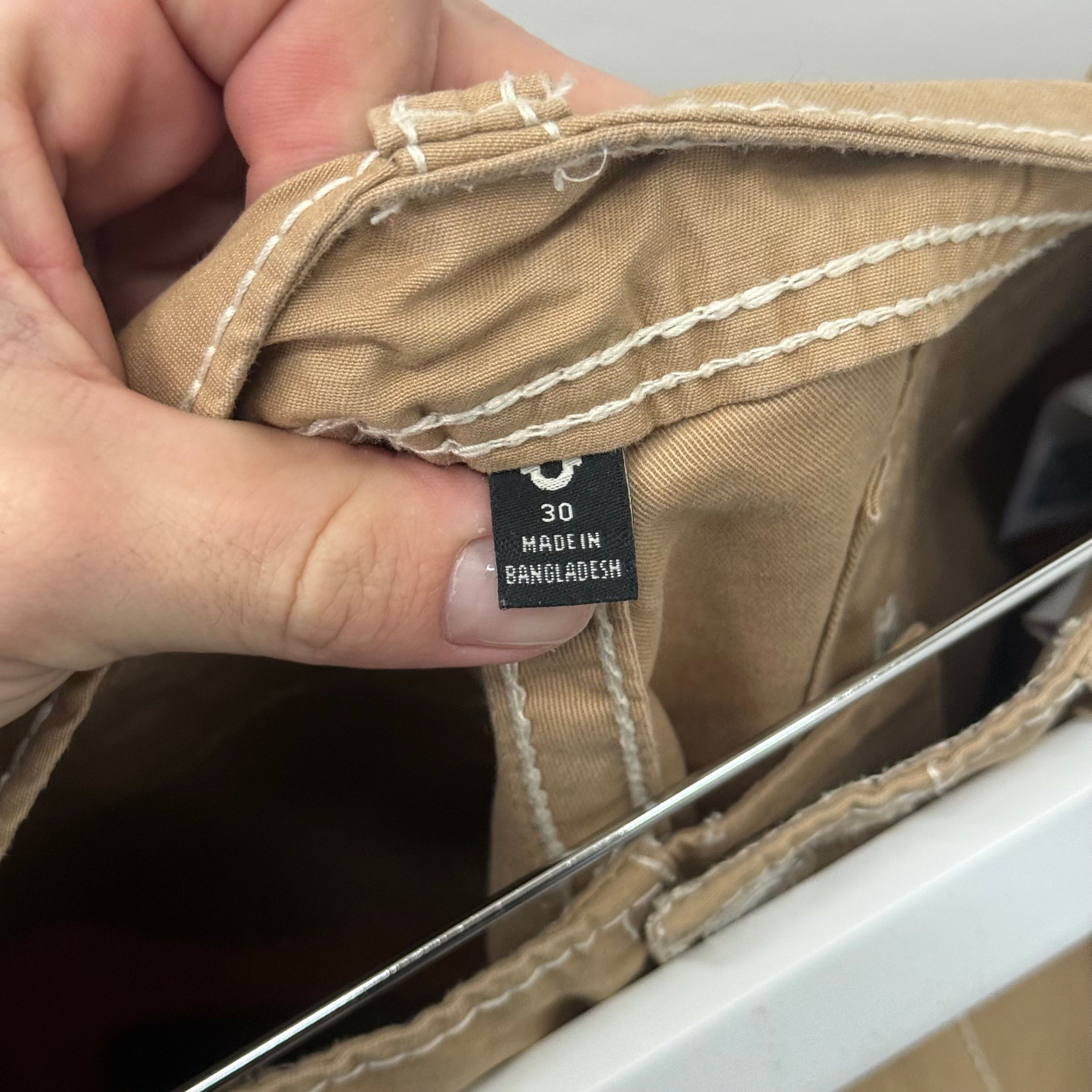True Religion True Religion Cargo Khaki Shorts - Size 30 Size US 30 / EU 46 - 5 Thumbnail
