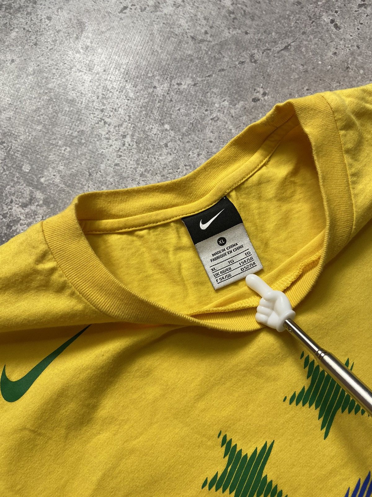 Nike Vintage Nike Y2K Brazil Tee Shirt Size US XL / EU 56 / 4 - 3 Thumbnail