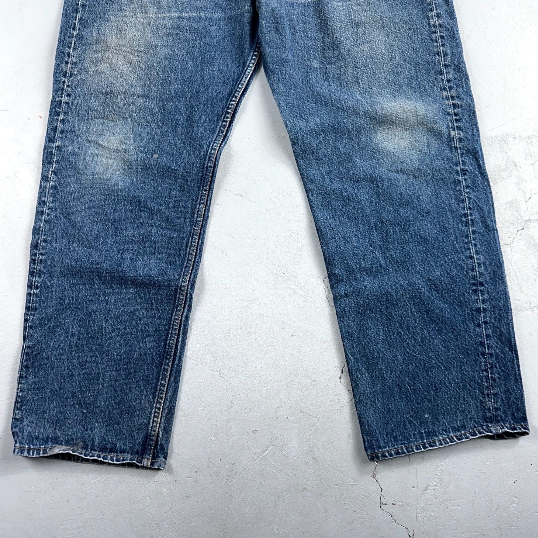 Levi's VINTAGE Levi's 501 Jeans Men's Straight Leg 44x32 Blue 90s USA Classic Denim Mid Rise Size US 44 / EU 60 - 3 Thumbnail