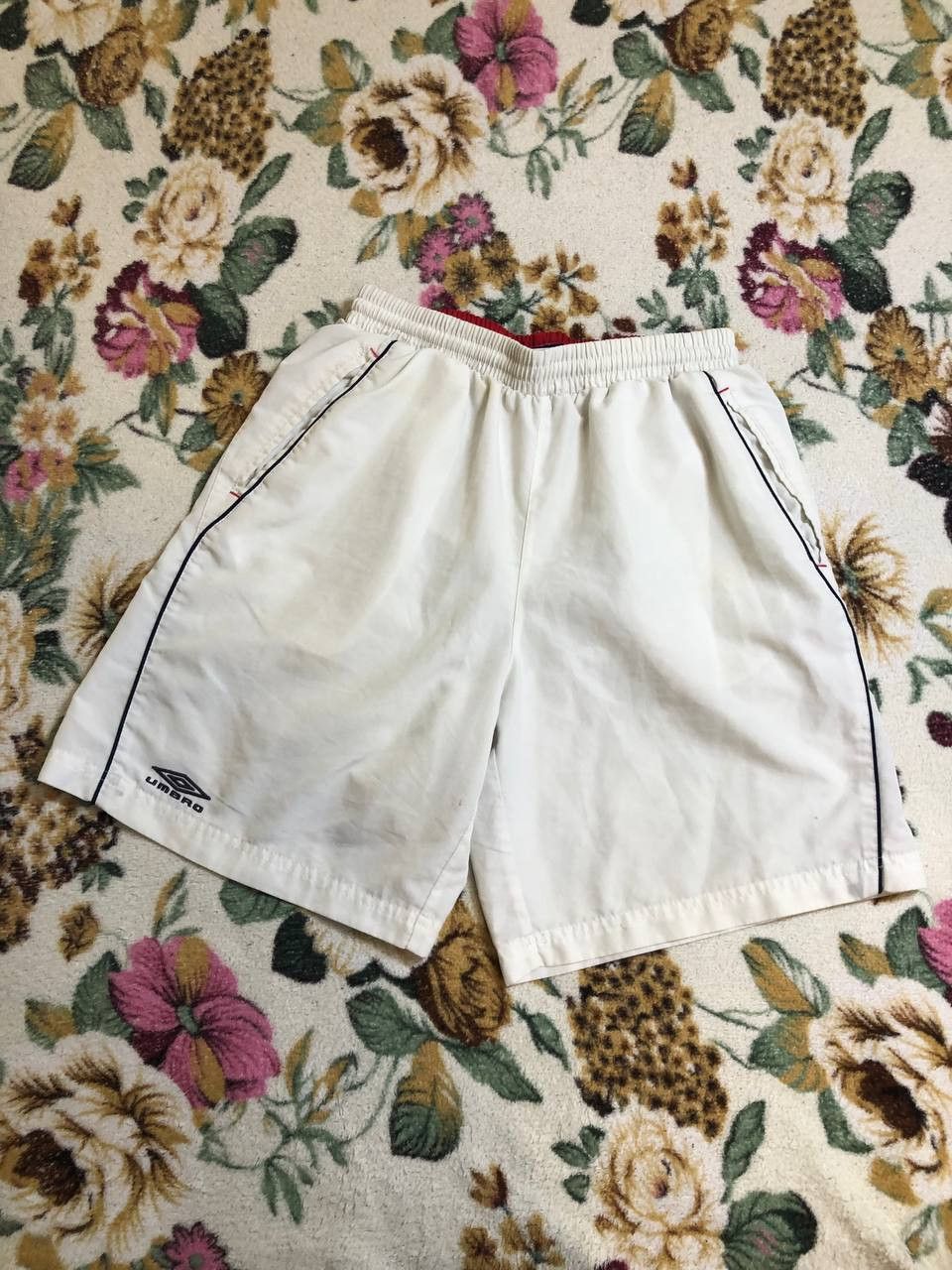 Umbro Vintage 90s White Umbro Embroidered Track Shorts Size US 32 / EU 48 - 1 Thumbnail