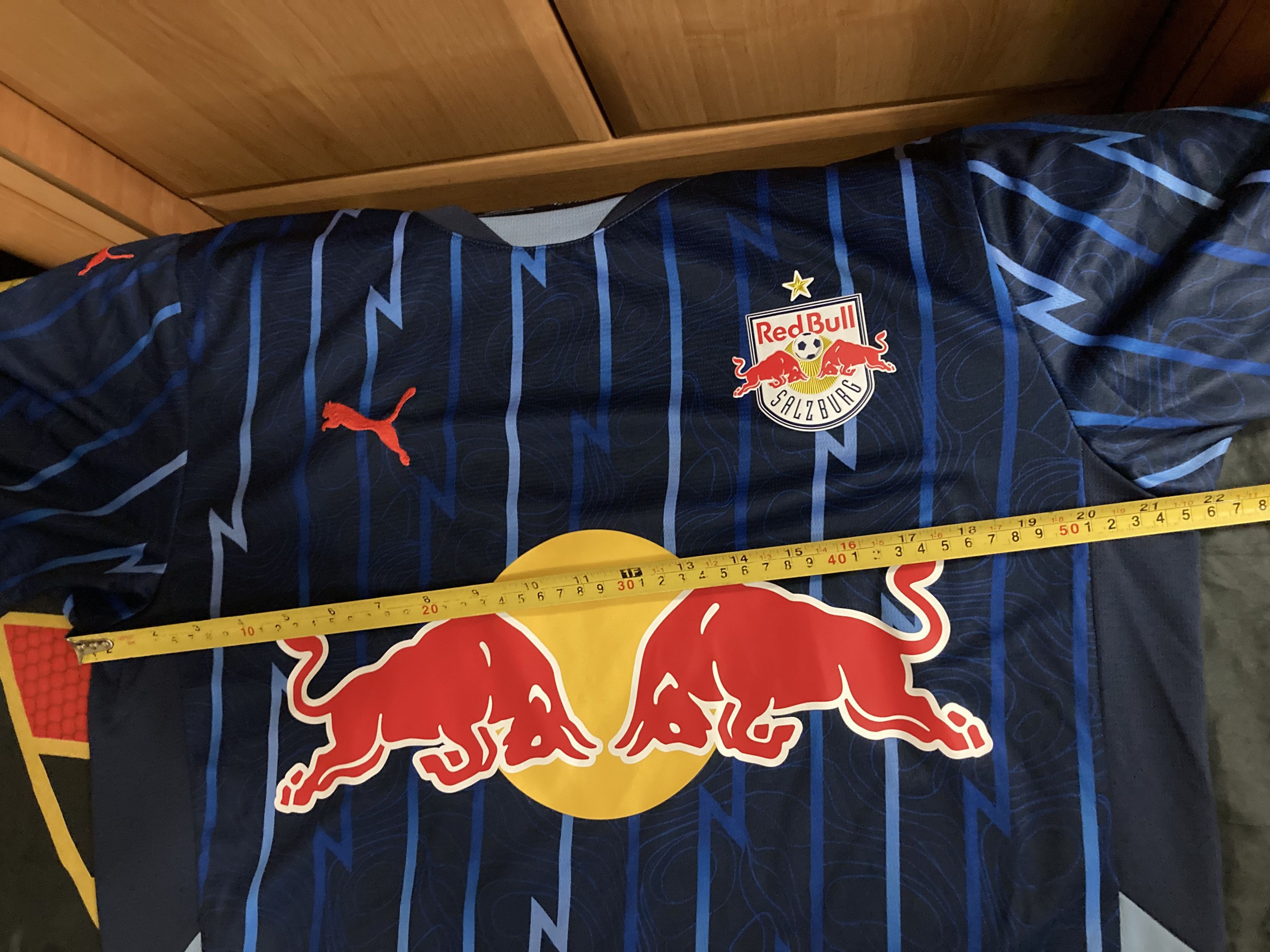 Puma Red Bull Salzburg PUMA Away Shirt 2024-25 home jersey soccer Size US L / EU 52-54 / 3 - 4 Thumbnail