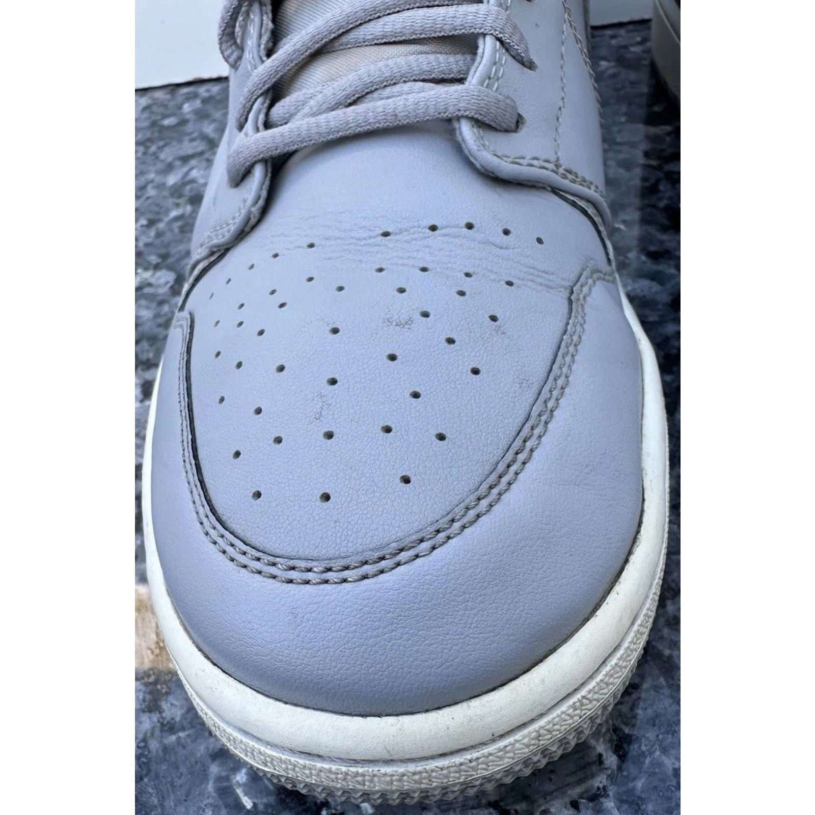 Nike Nike Air Jordan 1 Mid 'Wolf Grey' Size 12 554724-033 Size US 12 / EU 45 - 7 Thumbnail