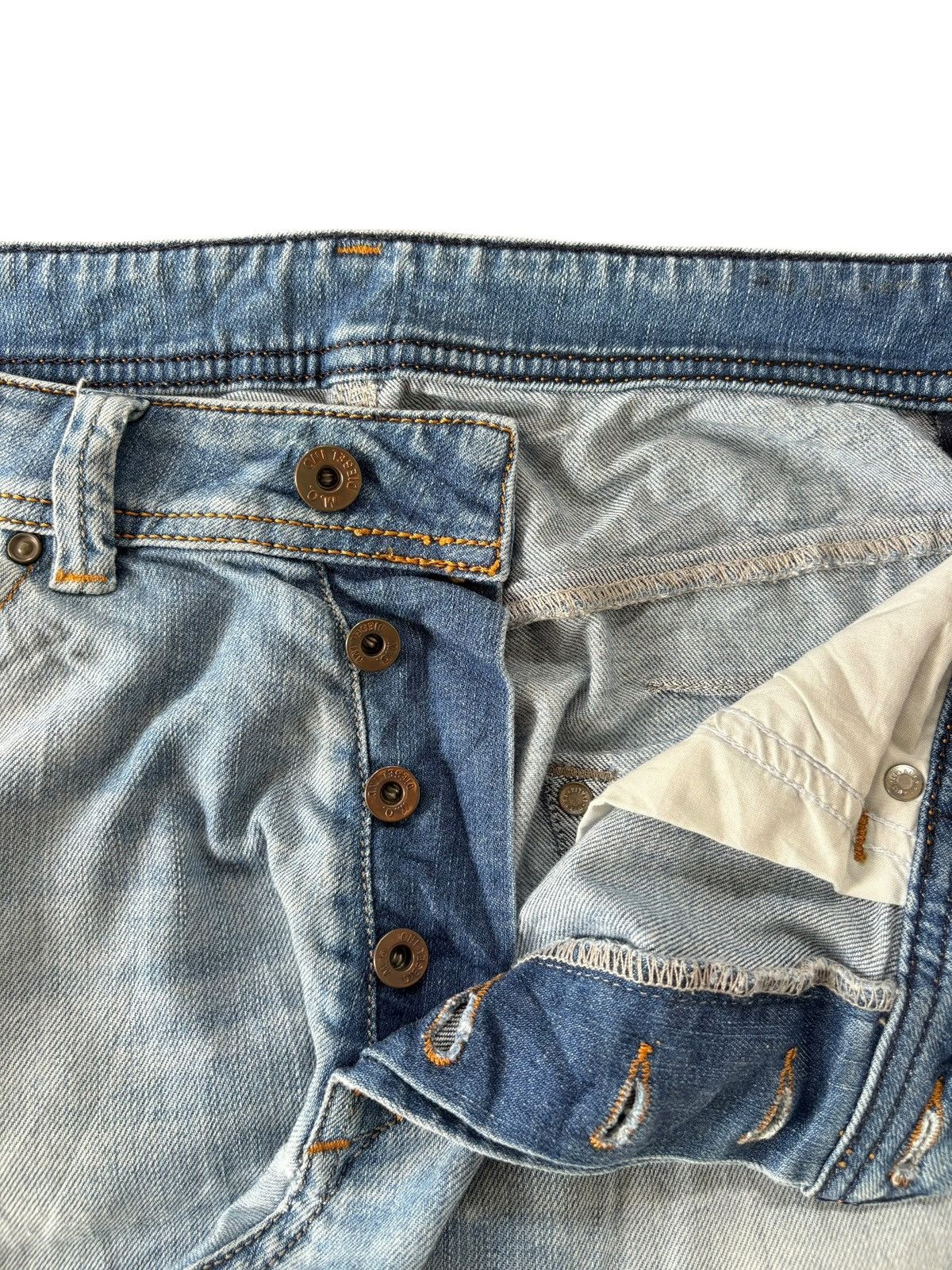 Diesel Vintage Diesel Faded Wash Distressed Ripped Jeans Size US 34 / EU 50 - 3 Thumbnail