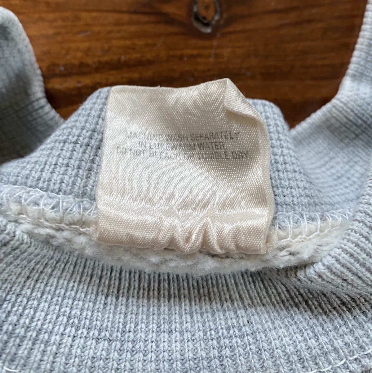 Disney × Mickey Mouse × Vintage Vintage 80’s Mickey Mouse Grey Raglan Crewneck Sweatshirt Size US M / EU 48-50 / 2 - 6 Thumbnail