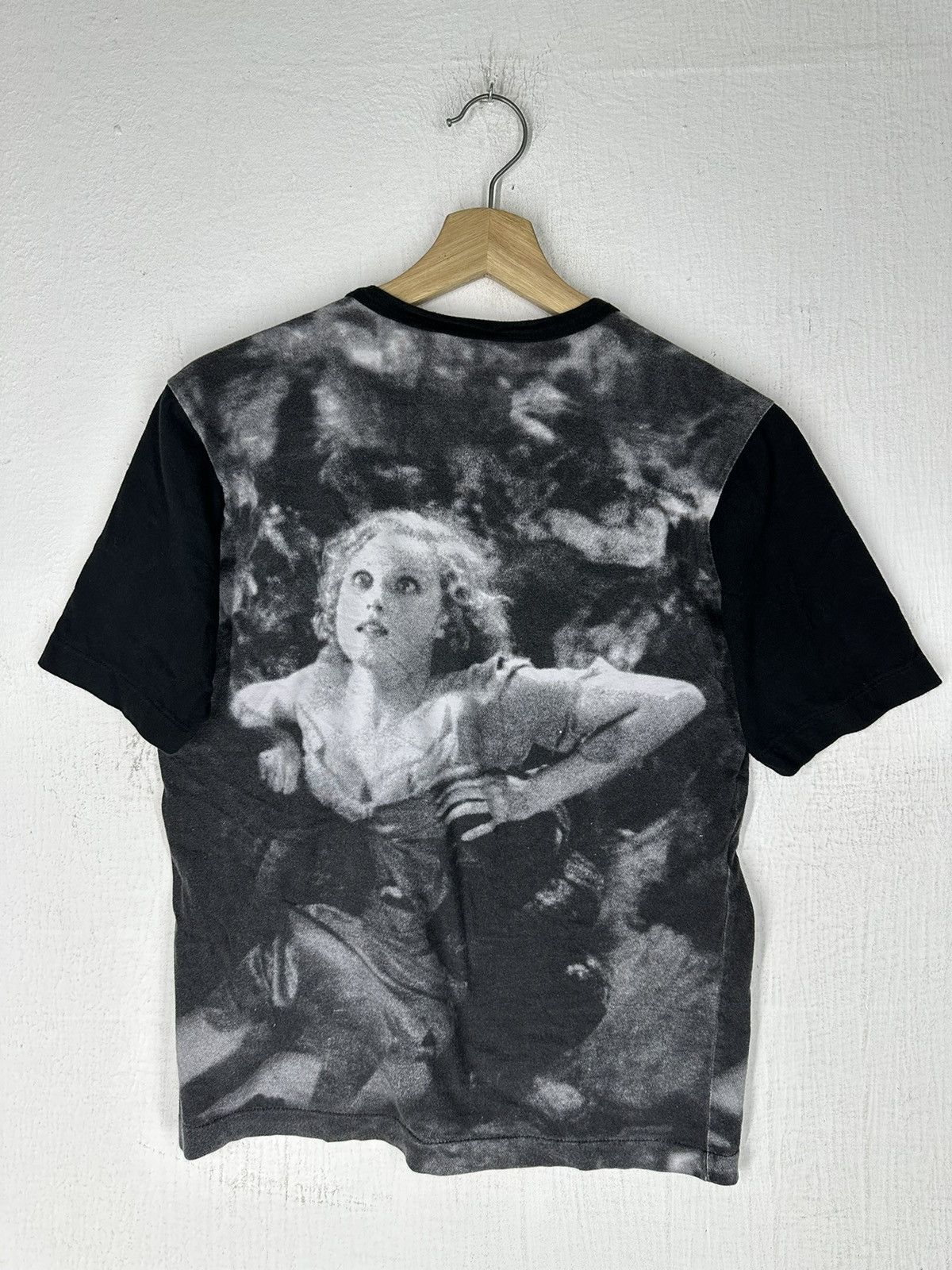 agnes b. Over Print Again Homme Agnes B. Tee Size US S / EU 44-46 / 1 - 5 Thumbnail