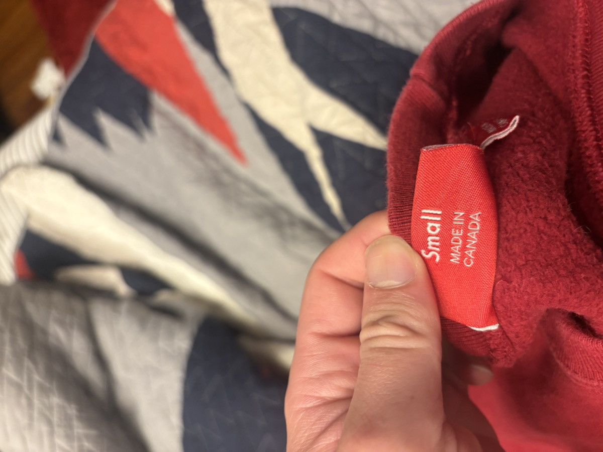 Supreme Supreme World Famous Crewneck Size US S / EU 44-46 / 1 - 3 Thumbnail